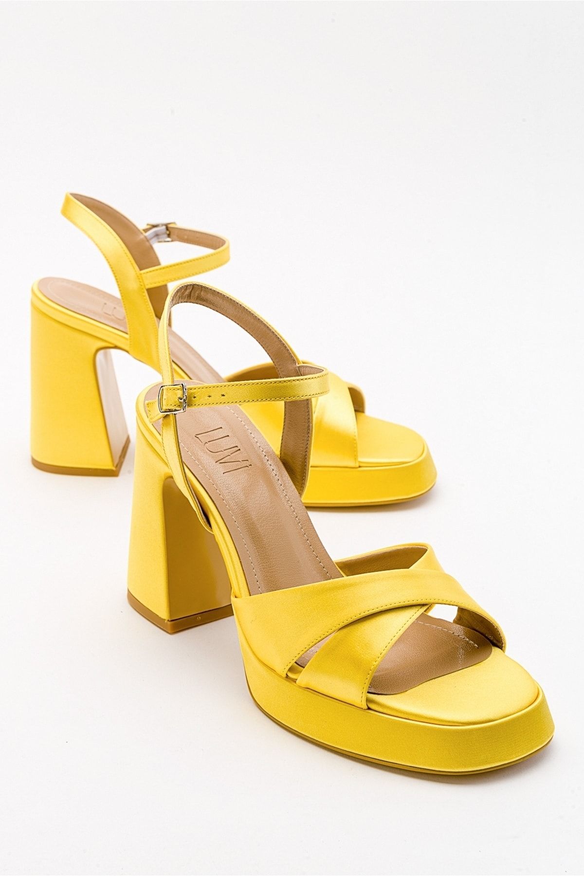 luvishoes Lello Sarı Saten Kadın Topuklu Ayakkabı