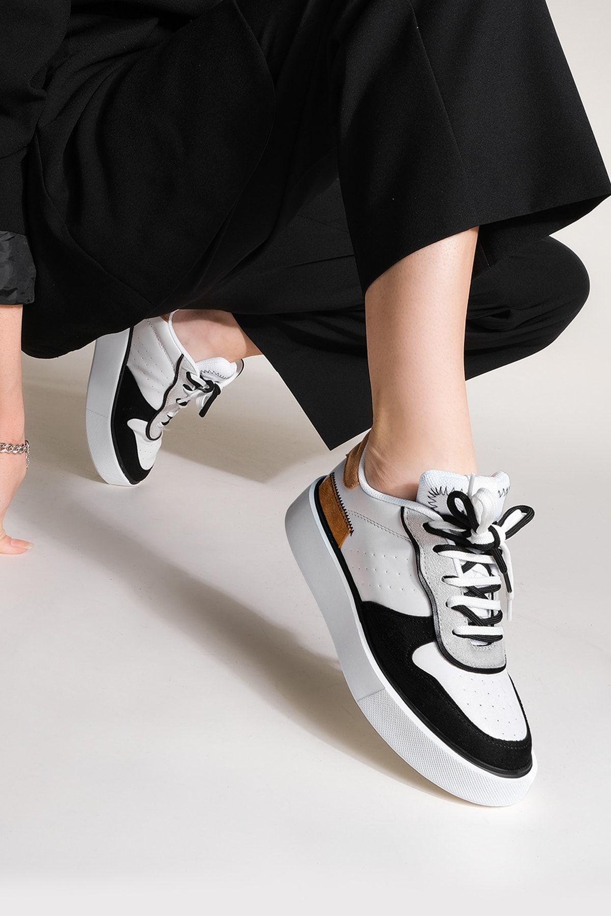 Marjin Kadın Sneaker Yüksek Taban Blok Renk Bağcıklı Spor Ayakkabı Pera beyaz