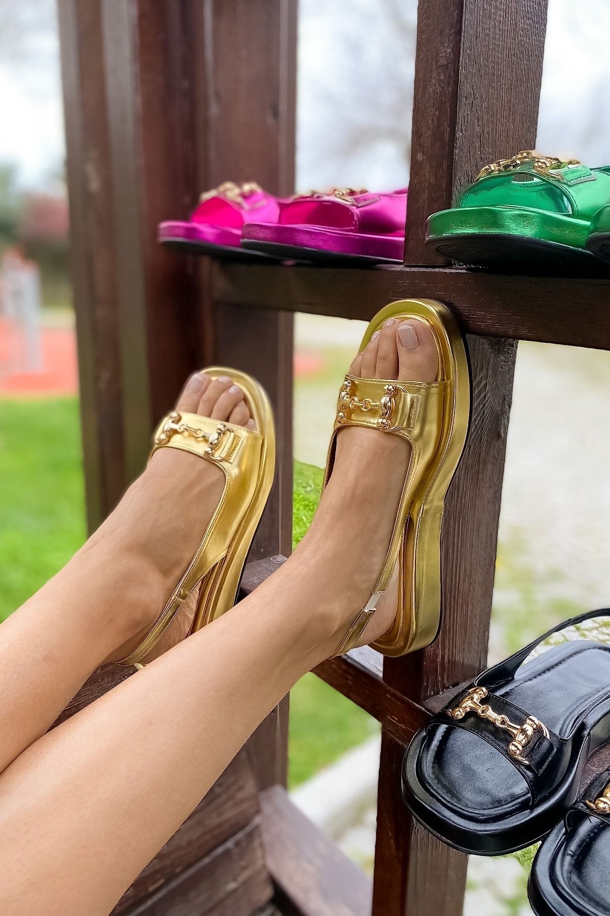 SHOEBELLAS Bellini Gold Tokalı Kadın Sandalet
