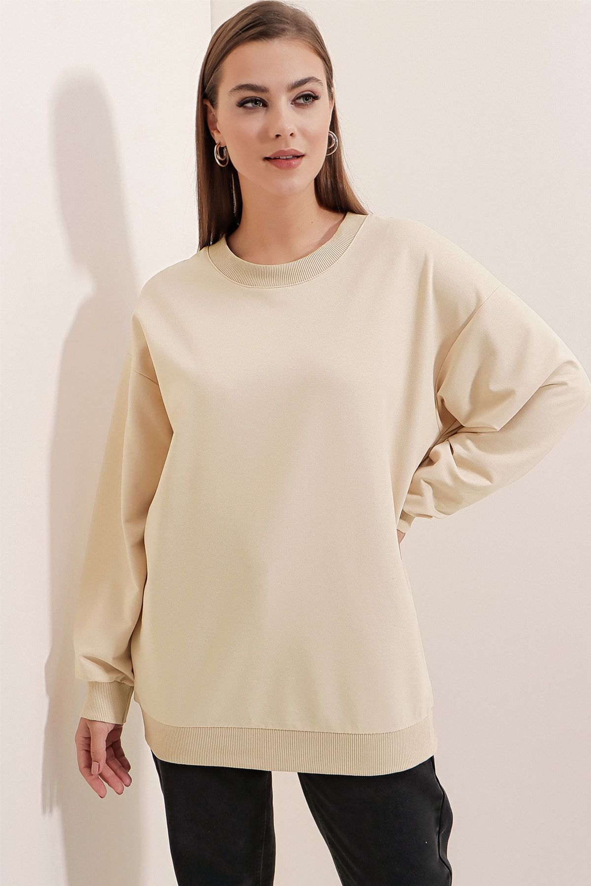 Pattaya Kadın Bej Basic Uzun Kollu Oversize Sweatshirt P20W-4420
