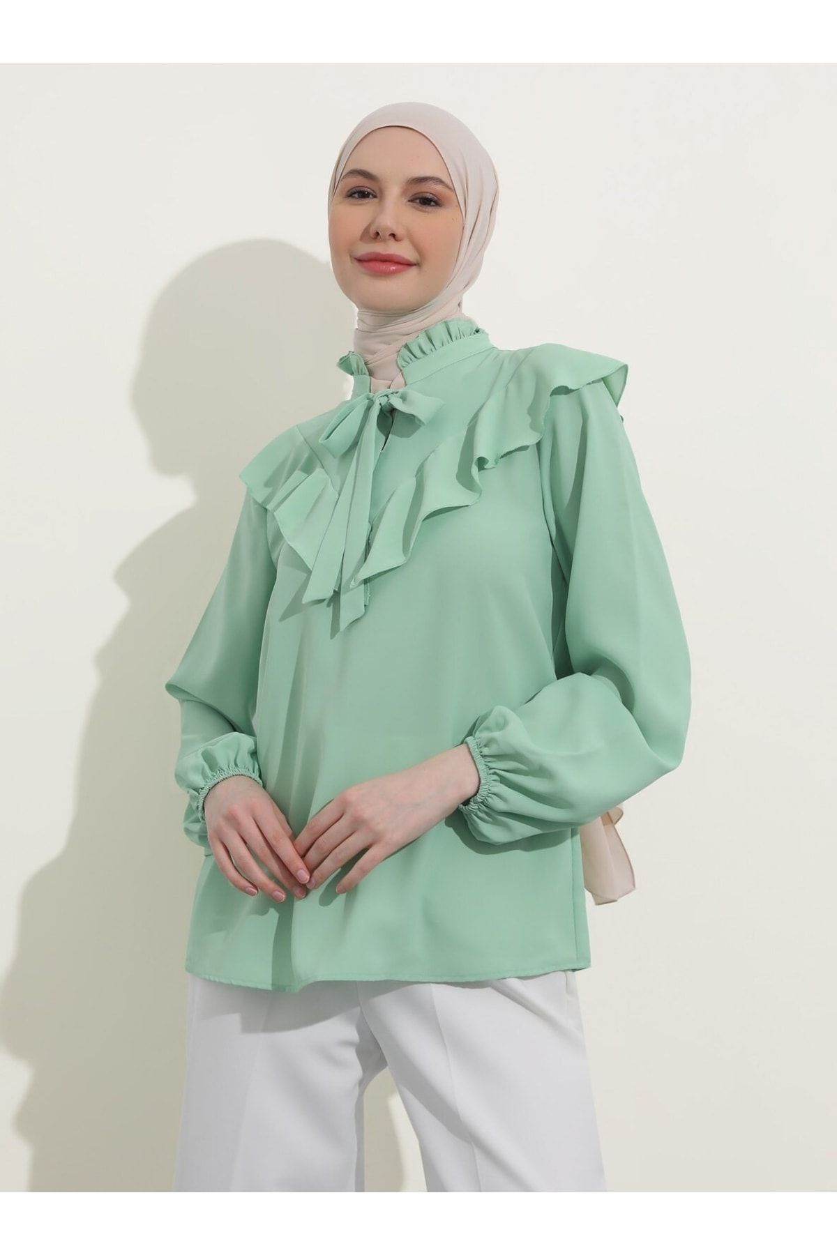 Refka Bağlama Detaylı Saten Bluz - Soft Yeşil - Woman