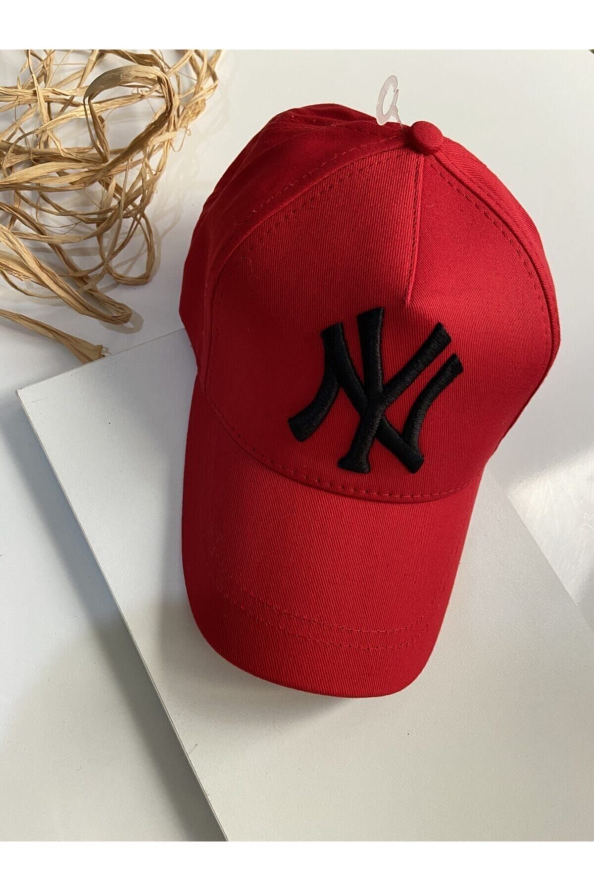 Zirve Kırmızı Siyah Ny Şapka