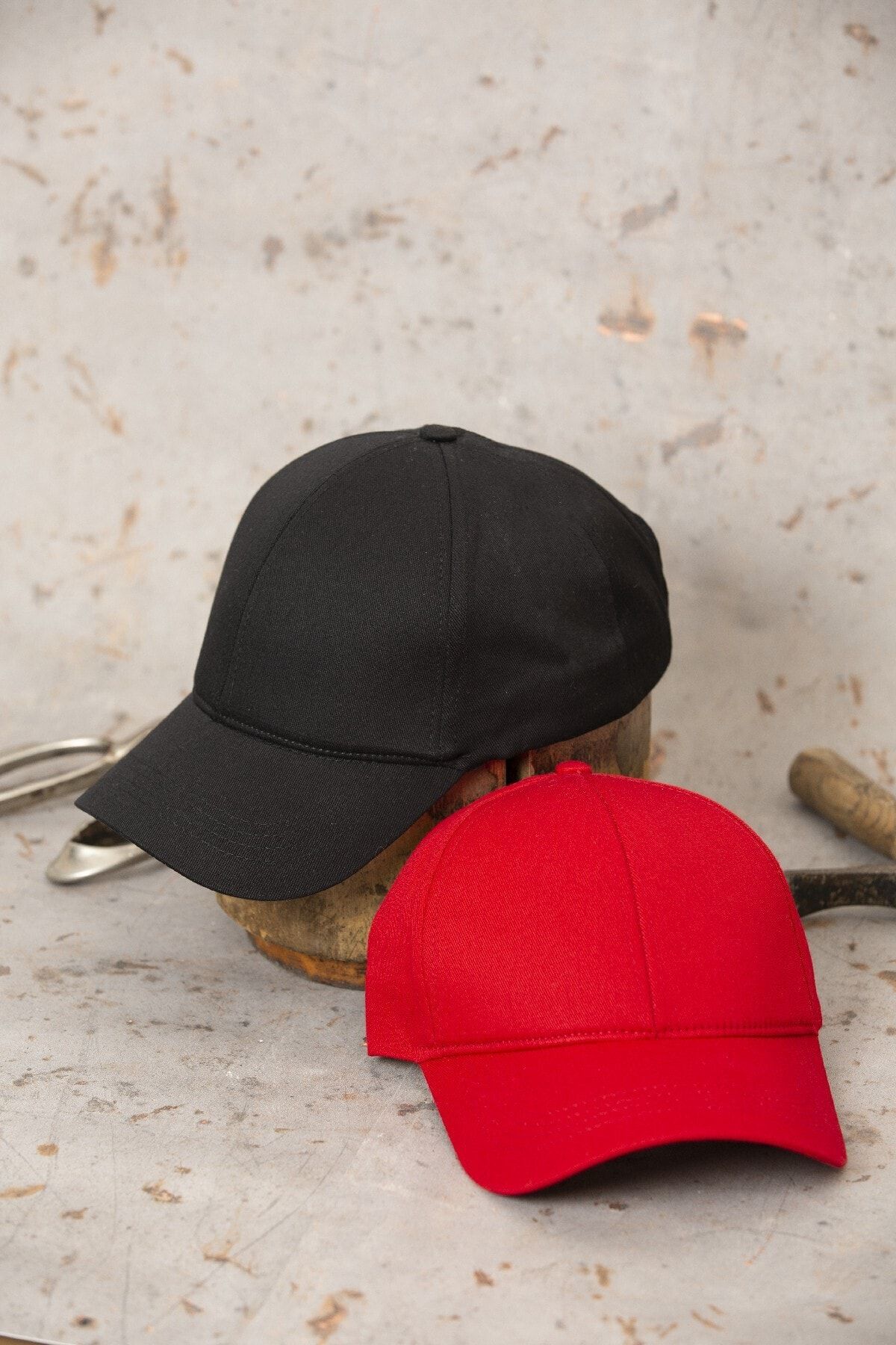 ÜN ŞAPKA Ikili Fırsat Ürünü - Siyah Ve Kırmızı Şapka