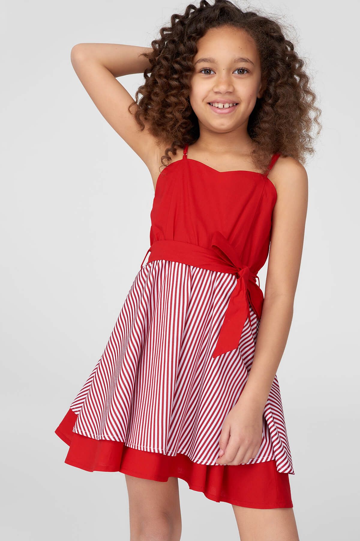 TRENDYOLKIDS Kırmızı Çizgili Etekli Askılı Kız Çocuk  Elbise TKDSS18CU0148