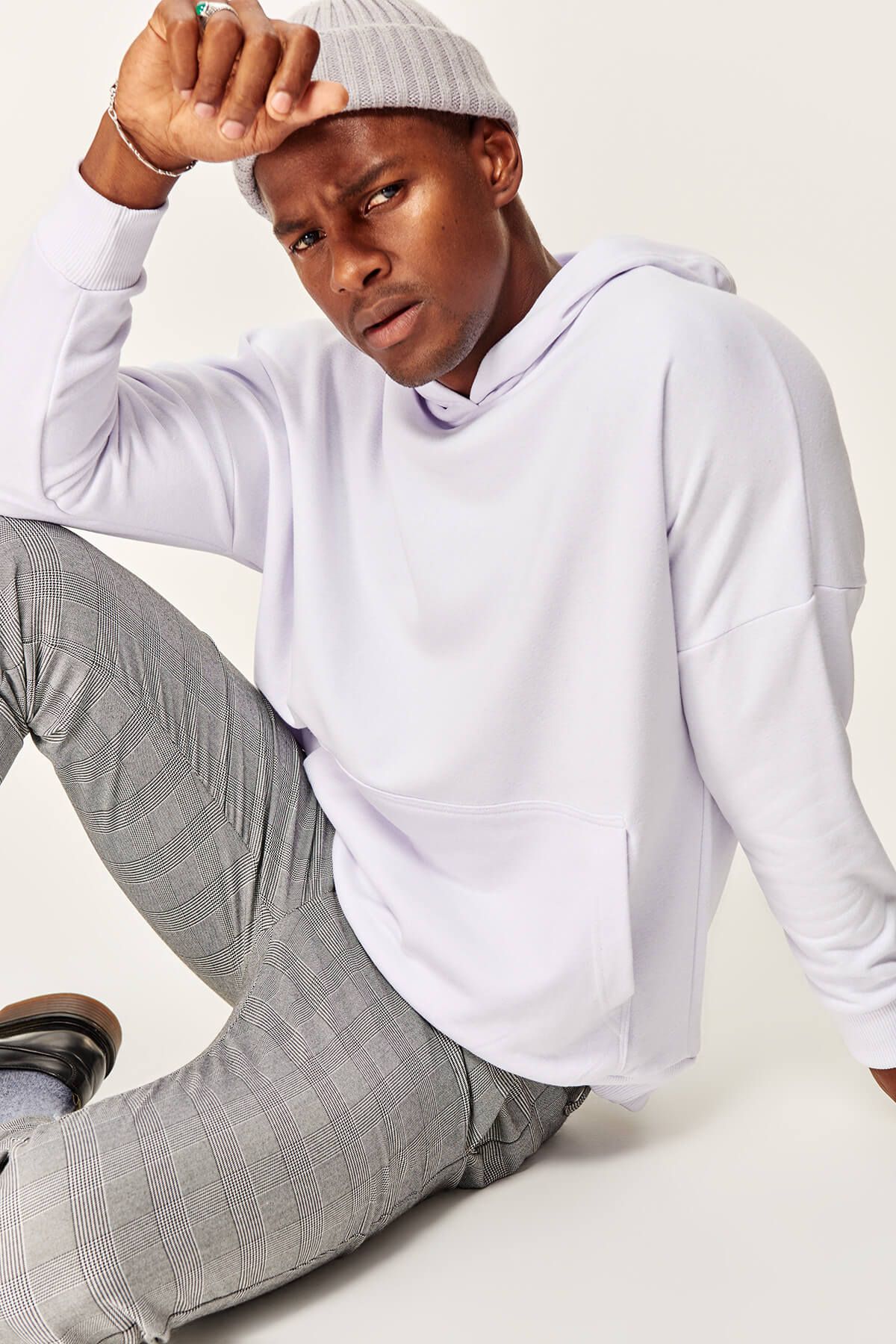 TRENDYOL MAN Beyaz Erkek Sweatshirt - Oversize Kapüşonlu   TMNAW19GS0135