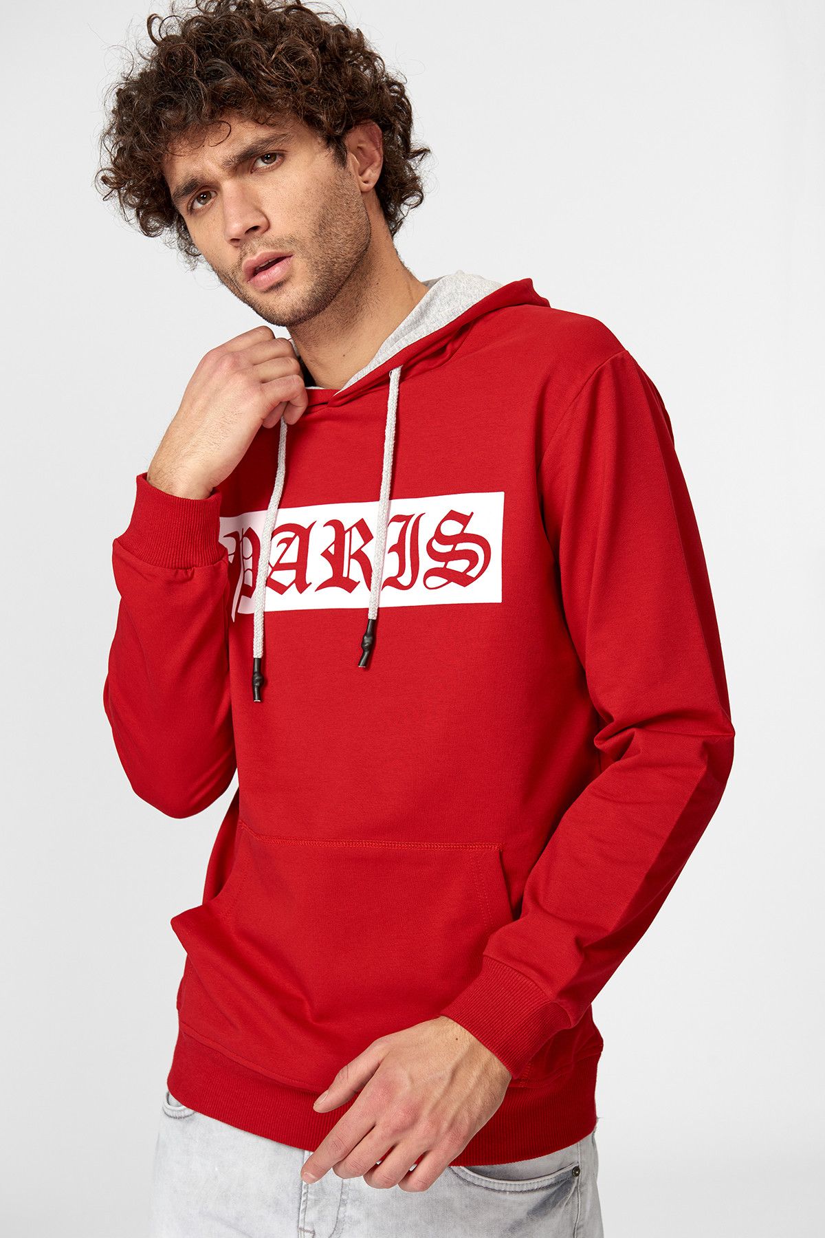 TRENDYOL MAN Kırmızı Erkek Sweatshirt - Baskılı Kapüşonlu Kanguru Cepli  Street-Style