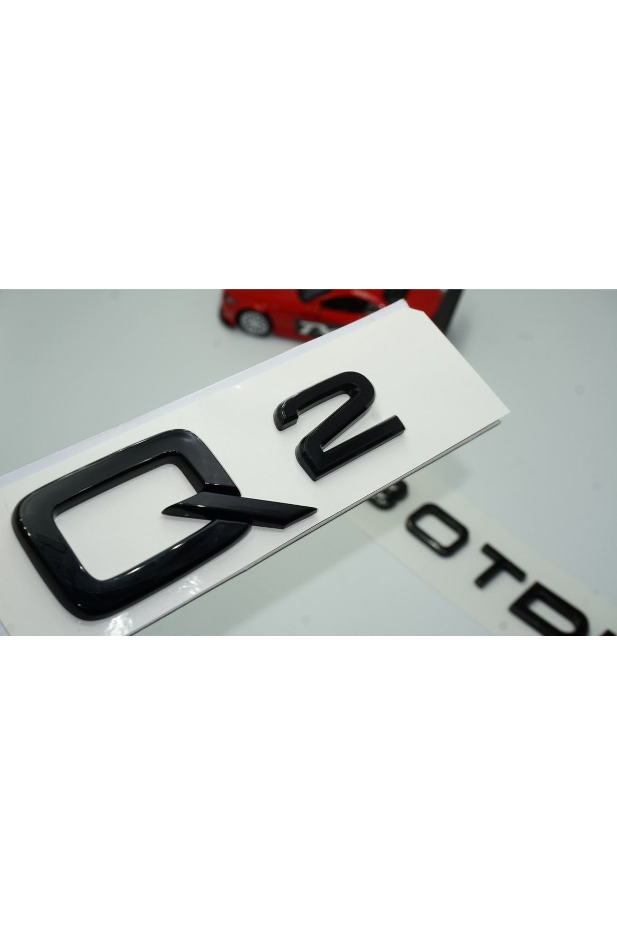 DK Tuning Audi Q2 30 Tdi Parlak Siyah Abs 3m 3d Bagaj Yazı Logo Orjinal Ürün