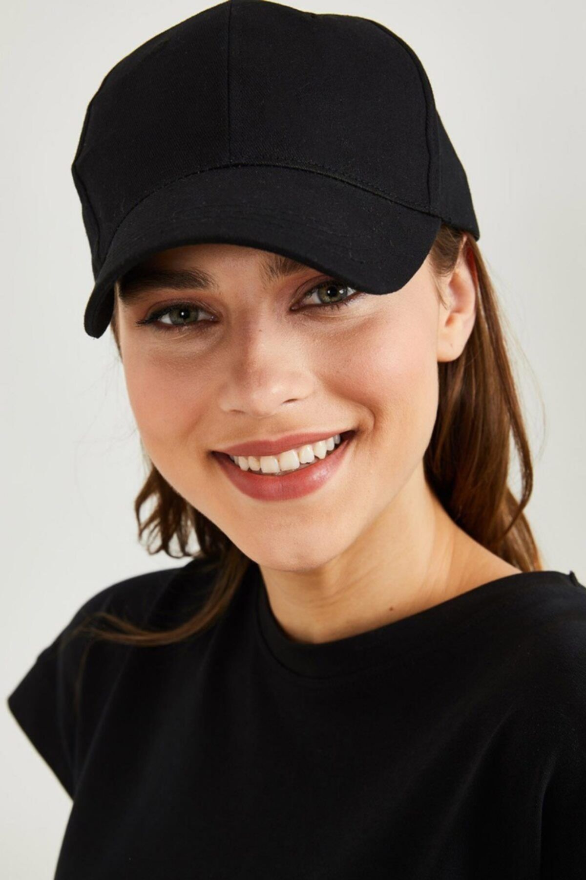 Zirve Kadın Düz Renk Şapka Siyah