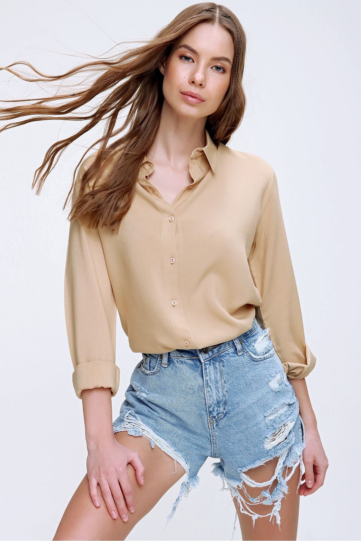 Trend Alaçatı Stili Kadın Bej Basic Dokuma Gömlek ALC-X5442