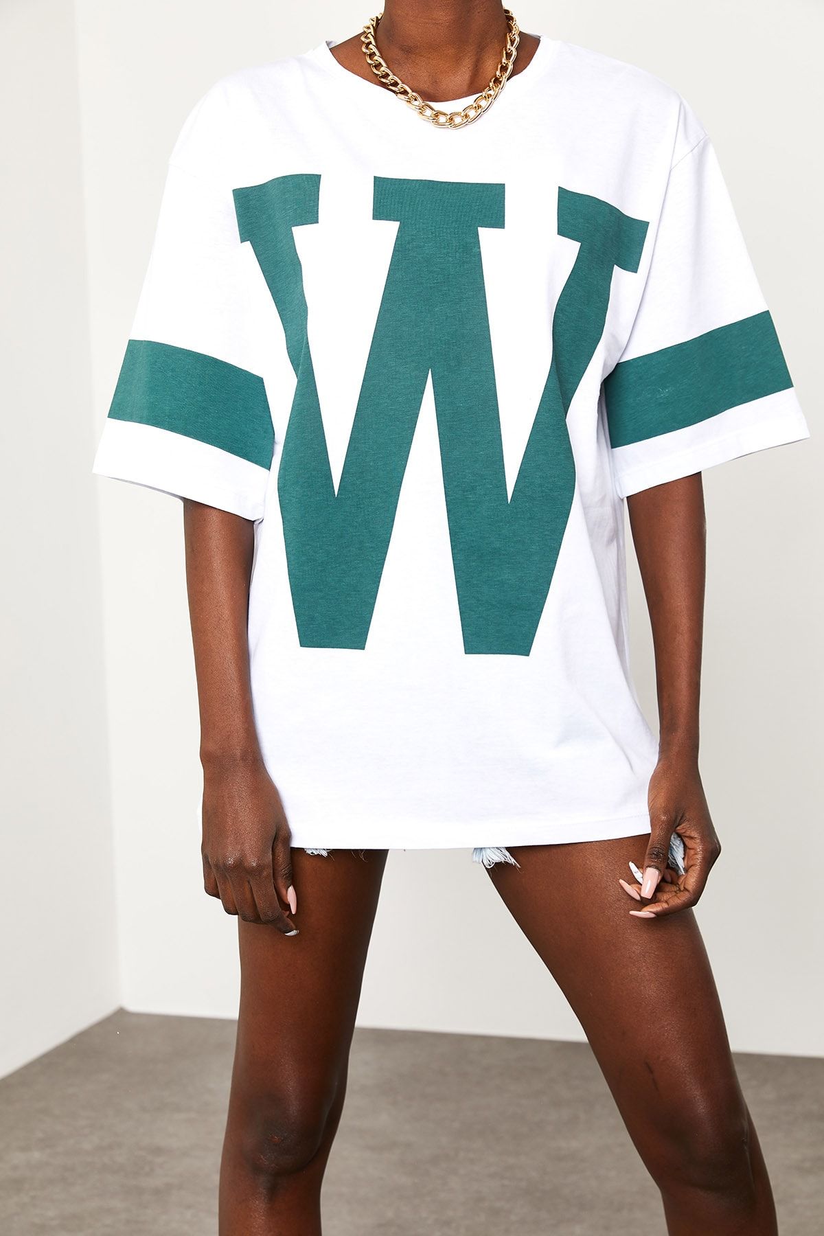 XHAN Kadın Beyaz W Baskılı Oversize T-Shirt 1KZK1-11508-01