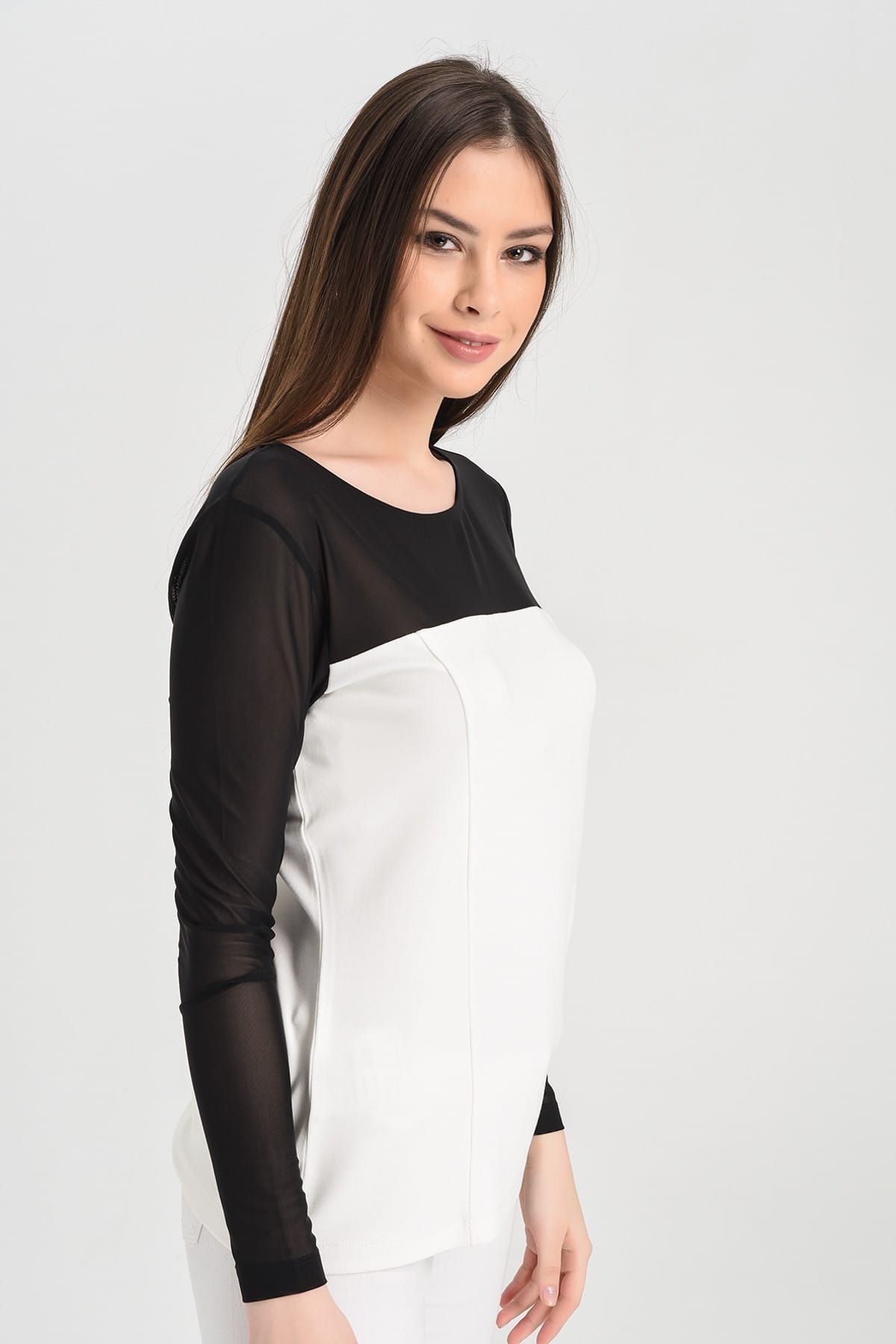 Hanna's Kadın Beyaz Omuz Ve Kolları Siyah Transparan Detaylı Sırtı Fermuarlı Bluz Hn1262