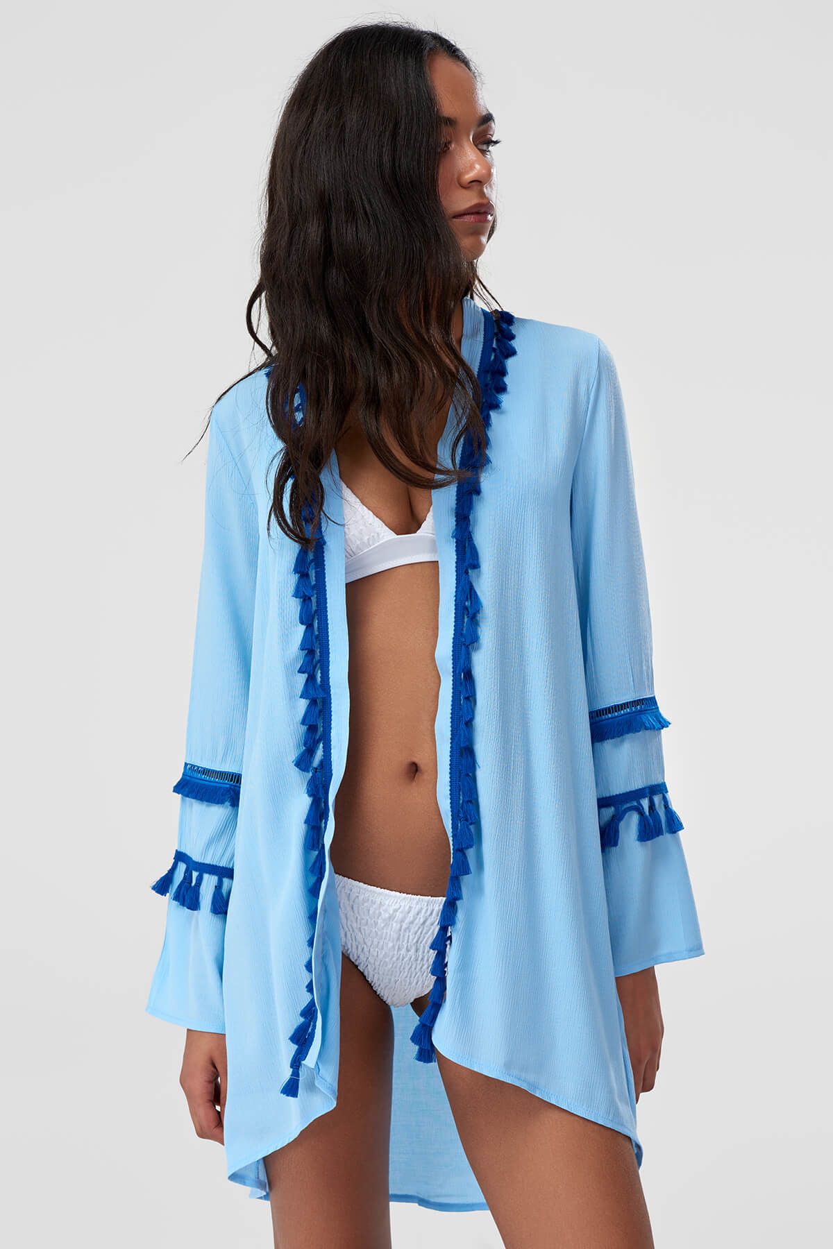 TRENDYOLMİLLA Mavi Püskül Detaylı Kimono TBESS18LE0023