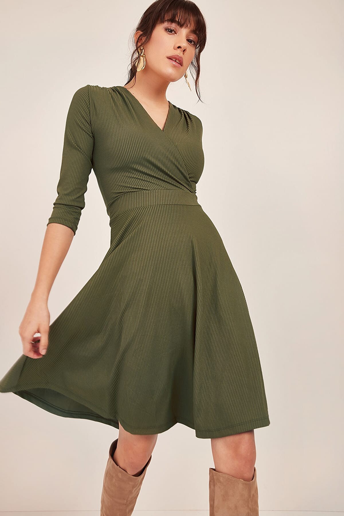 Olalook Kadın Yeşil Kruvaze Kaşkorse Kloş Elbise ELB-18000001