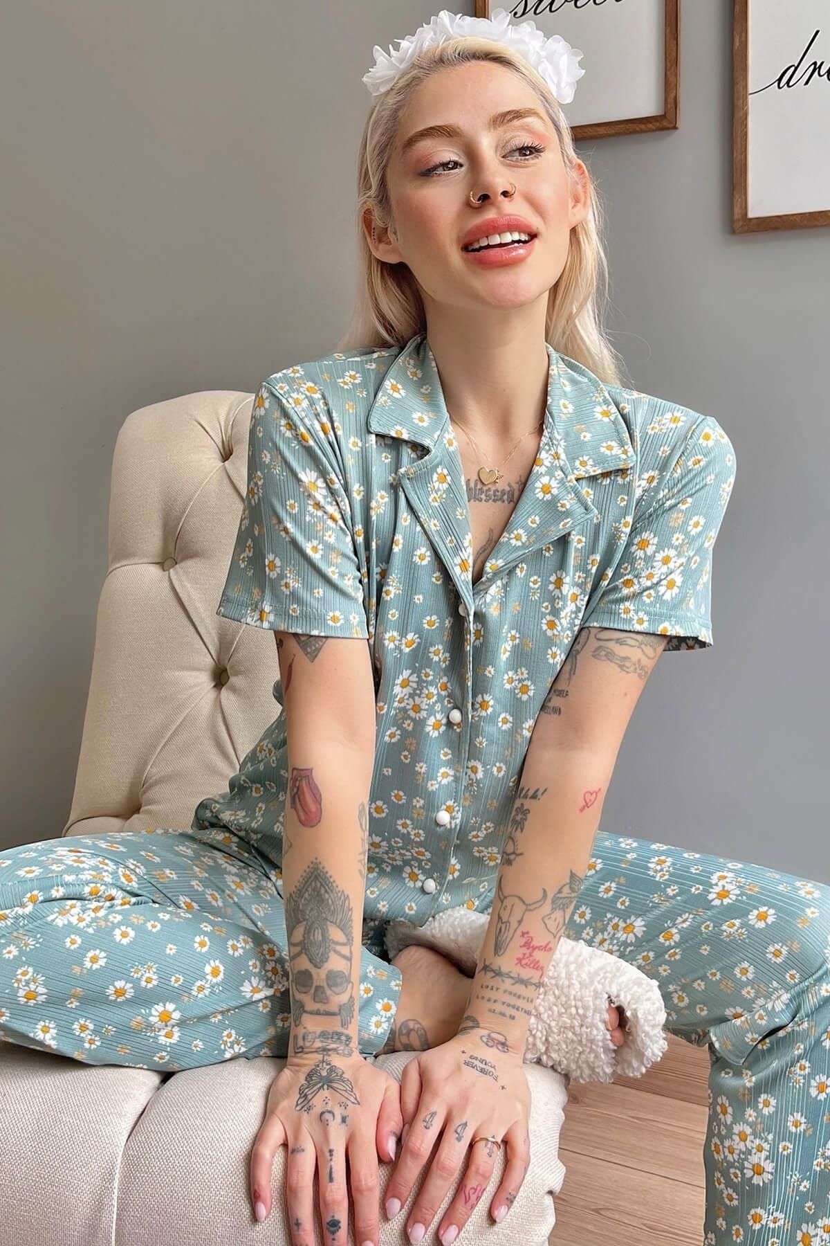 Pijamaevi Mini Papatya Desenli Örme Önden Düğmeli Kısa Kol Kadın Pijama