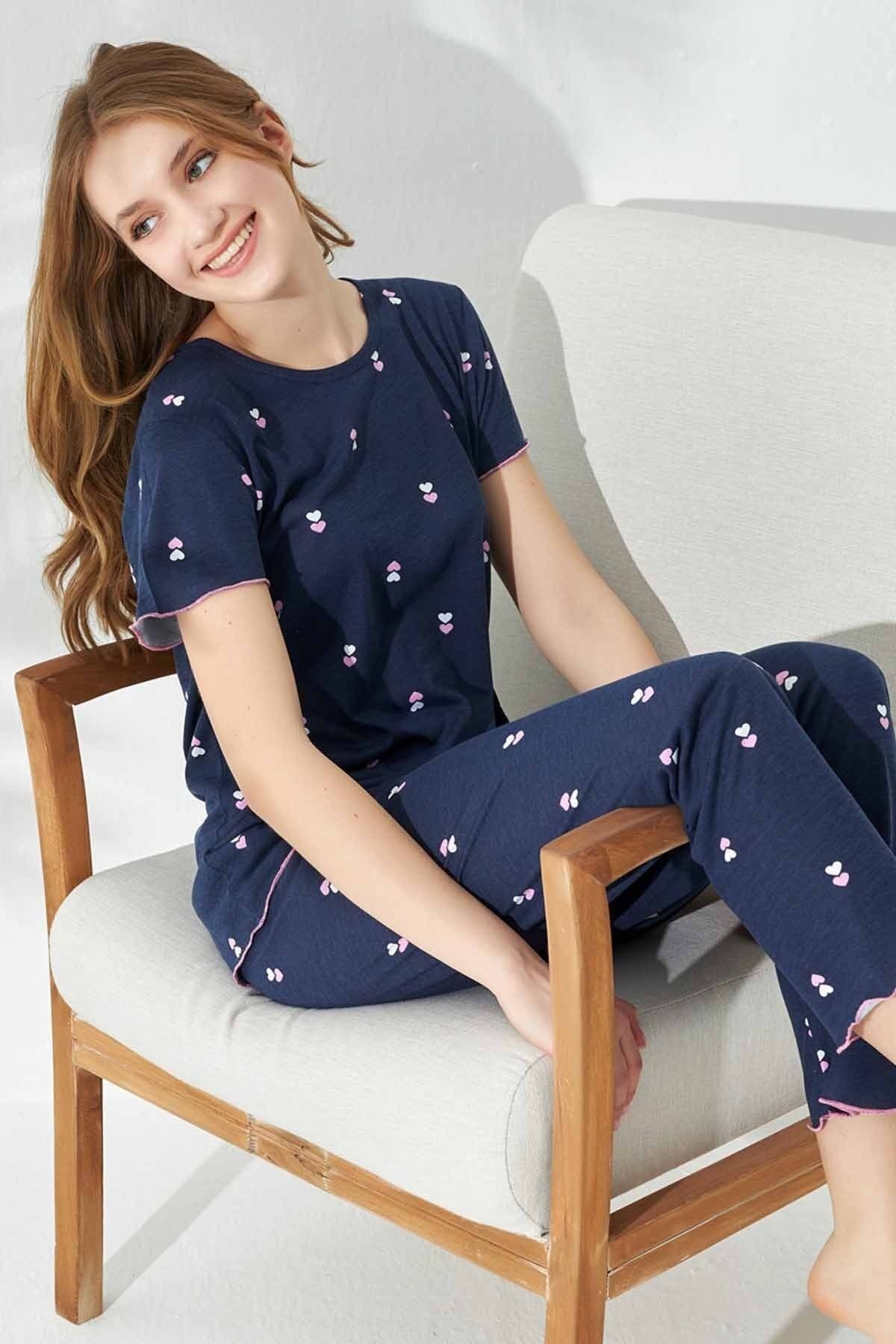 Siyah İnci Lacivert Kalp Desenli Örme Pijama Takımı