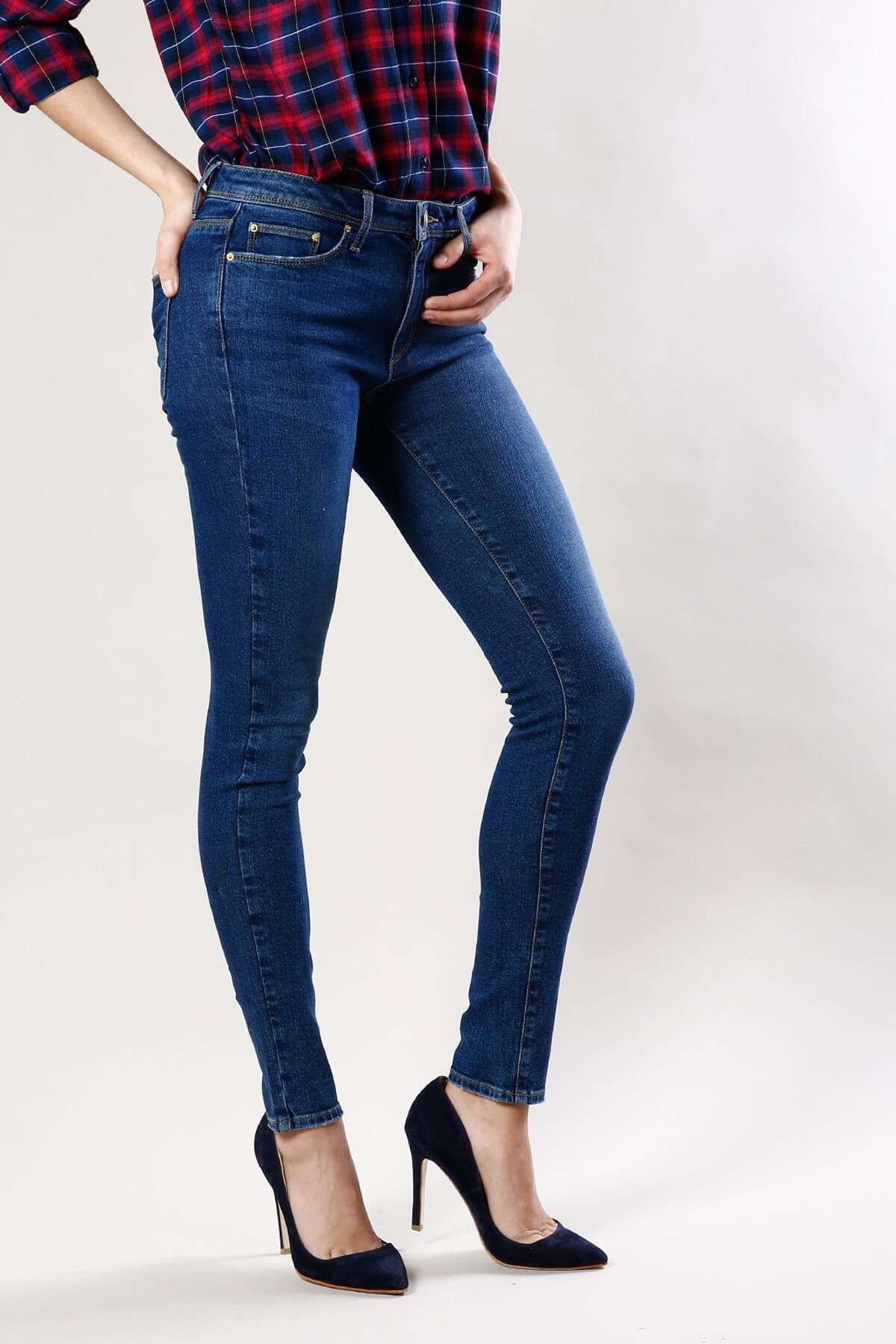 Colin’s 759 Lara Orta Bel Dar Paça Super Slim Fit Mavi Kadın Jean Pantolon