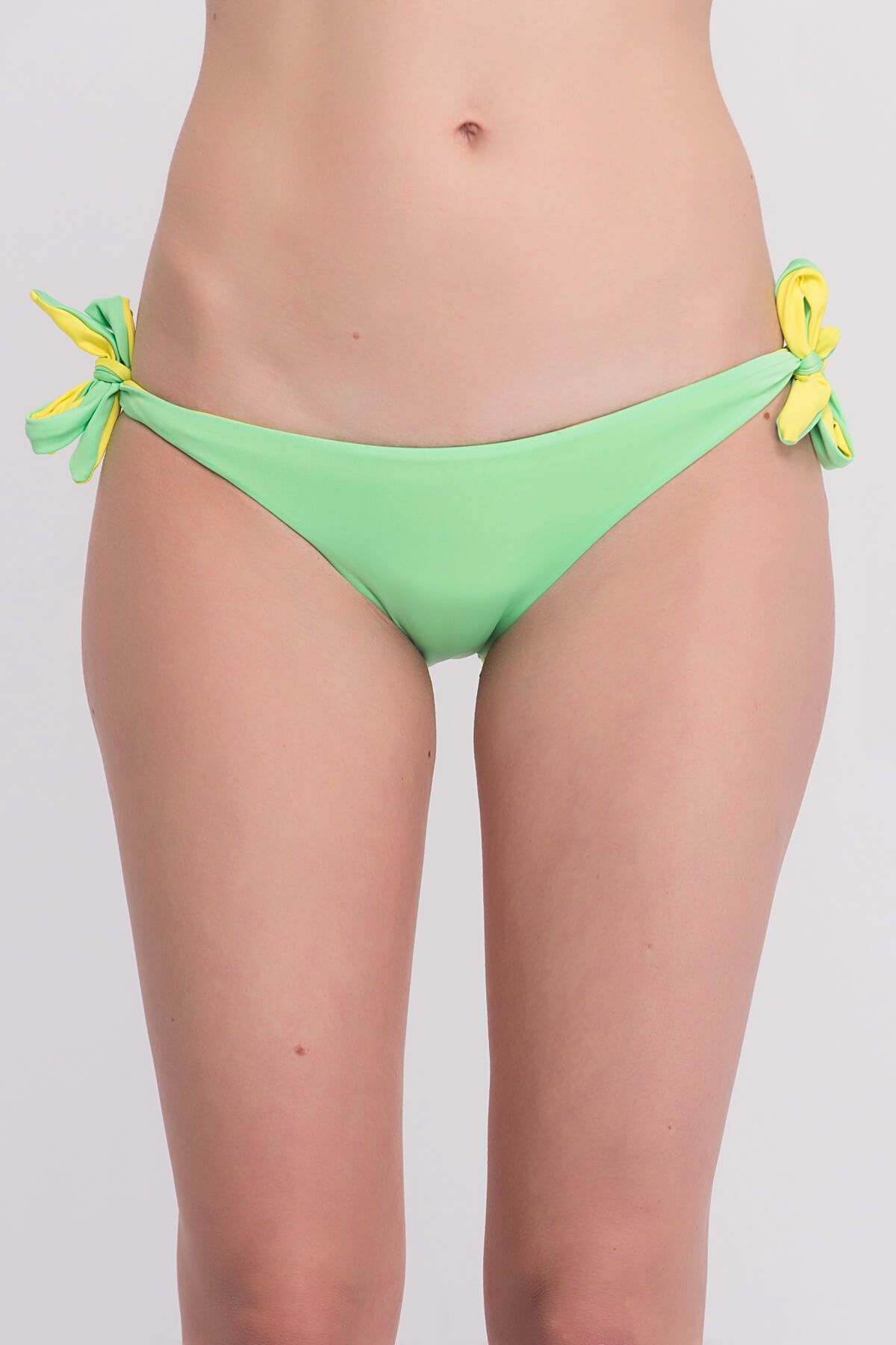 Yamamay Kadın Çift Renk Kurdeleli Brazilian Bikini Altı CBND102015
