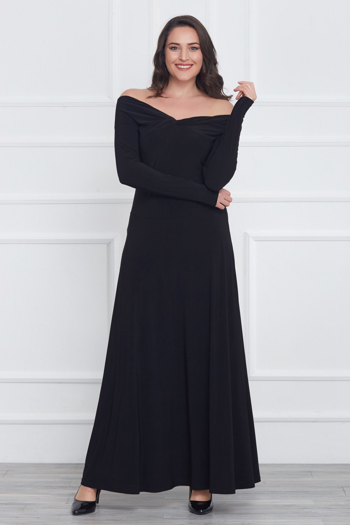 Laranor Kadın Siyah Yaka Detaylı Uzun Elbise 17LB9022