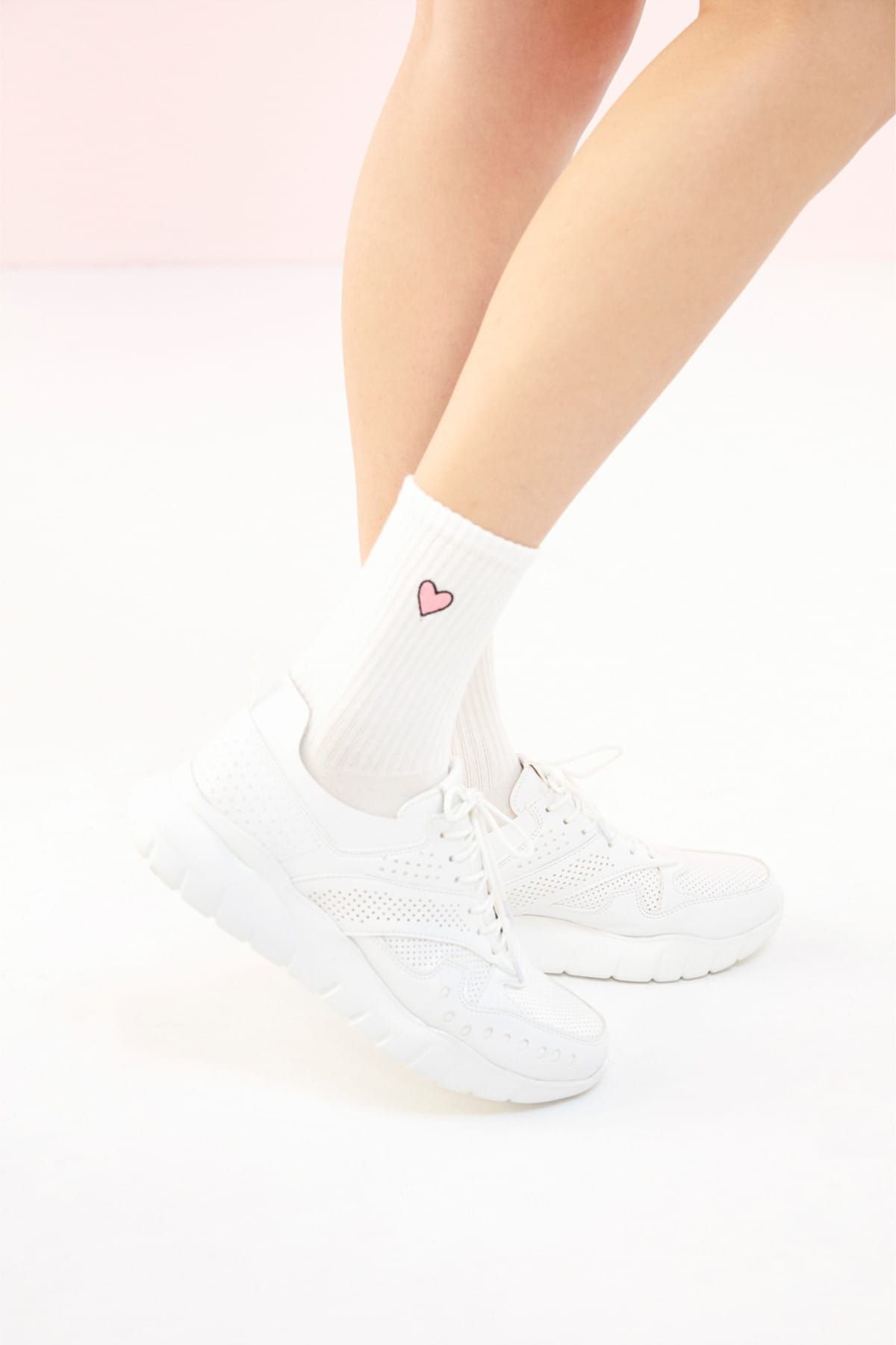 Mudo Kadın Beyaz Kalp Desenli Soket Çorap