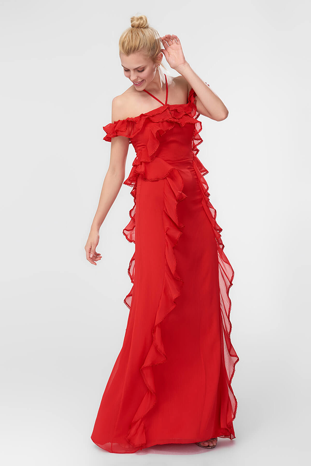 TRENDYOLMİLLA Kırmızı Fırfır Detaylı Kına Elbisesi TPRSS18FZ0076