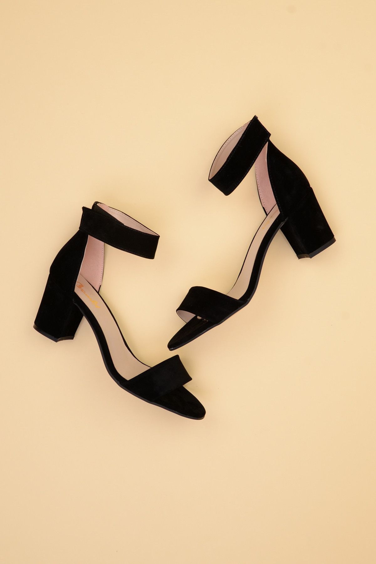 Bambi Siyah Kadın Klasik Topuklu Ayakkabı F0330899572