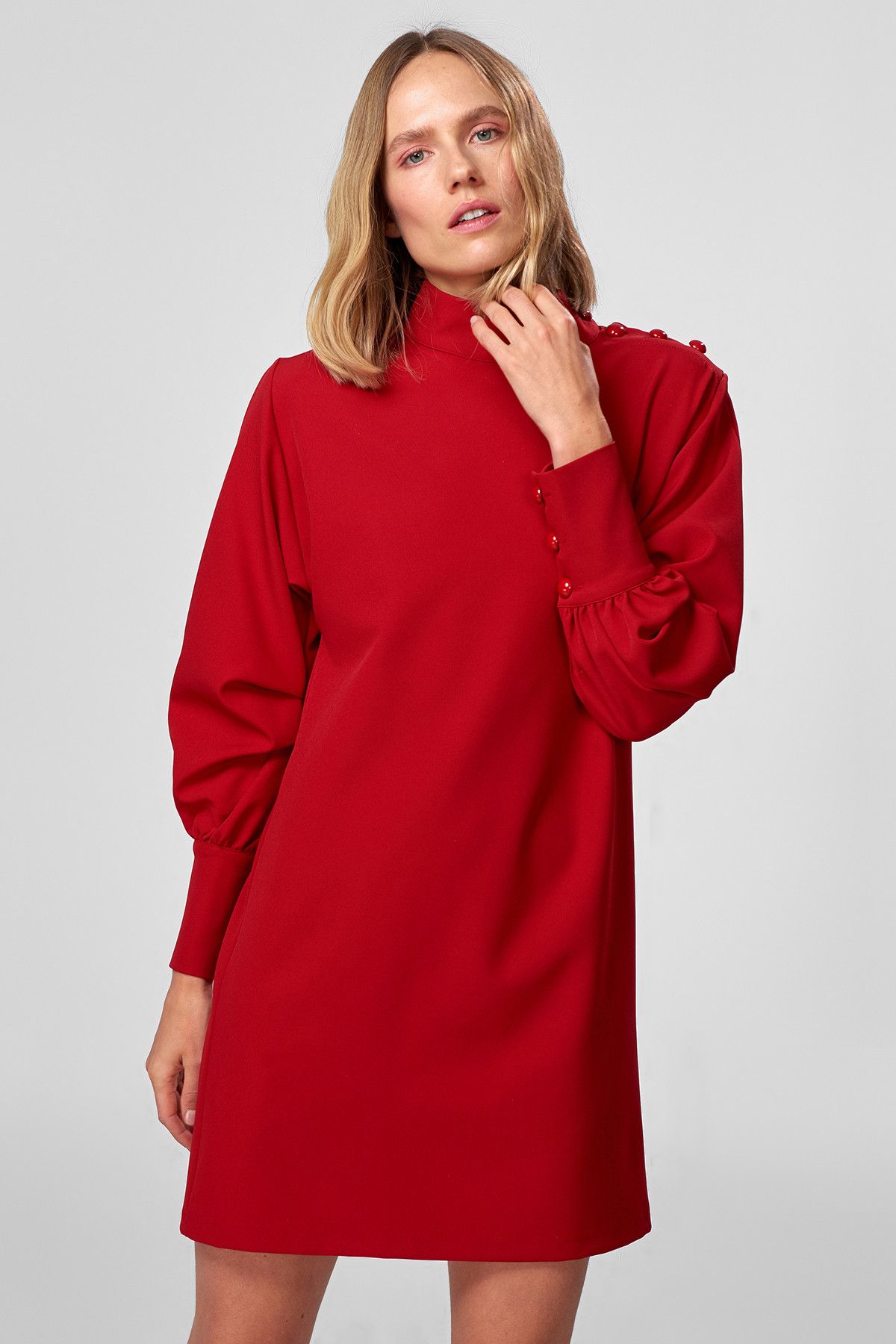 TRENDYOLMİLLA Kırmızı Manşet  Detaylı Elbise TCLAW18BY0200