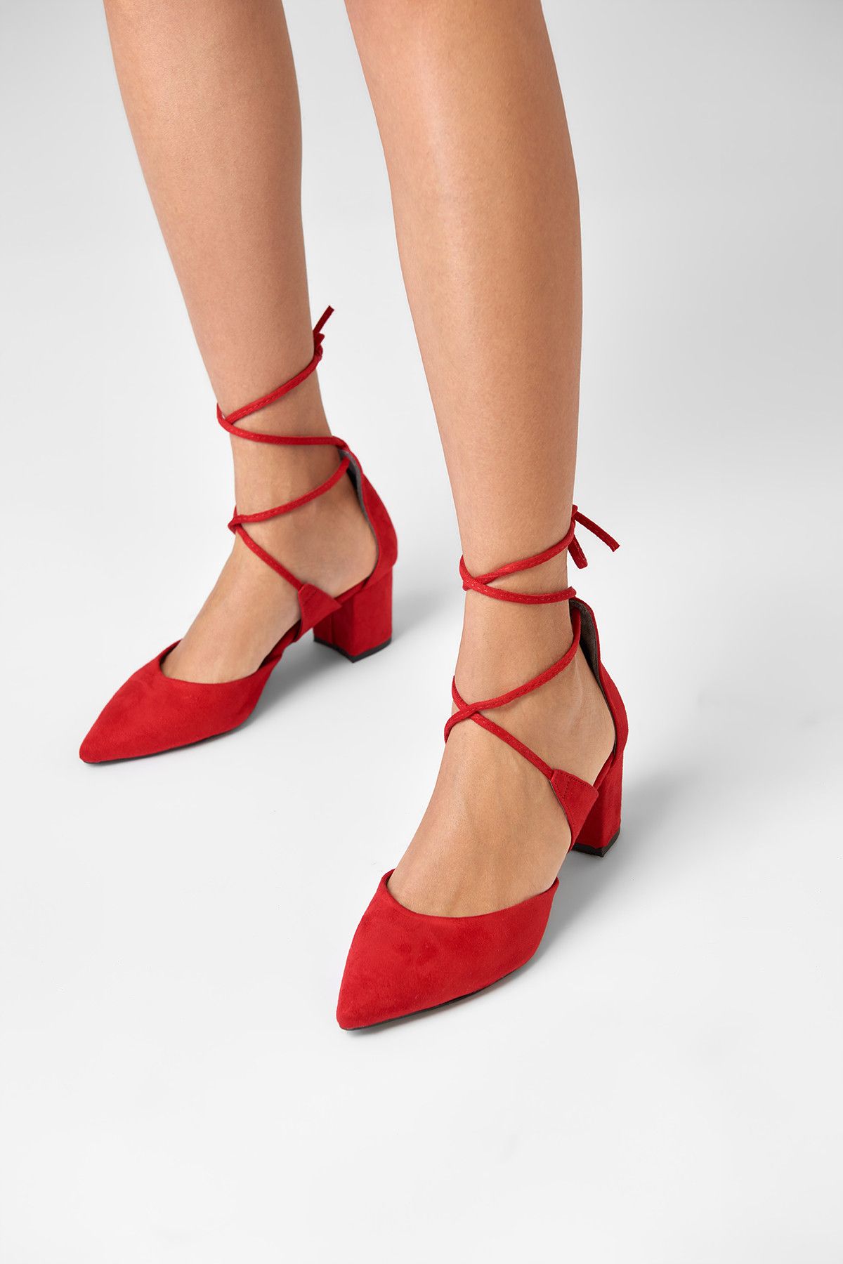 TRENDYOLMİLLA Kırmızı Süet Kadın Topuklu Ayakkabı 8228