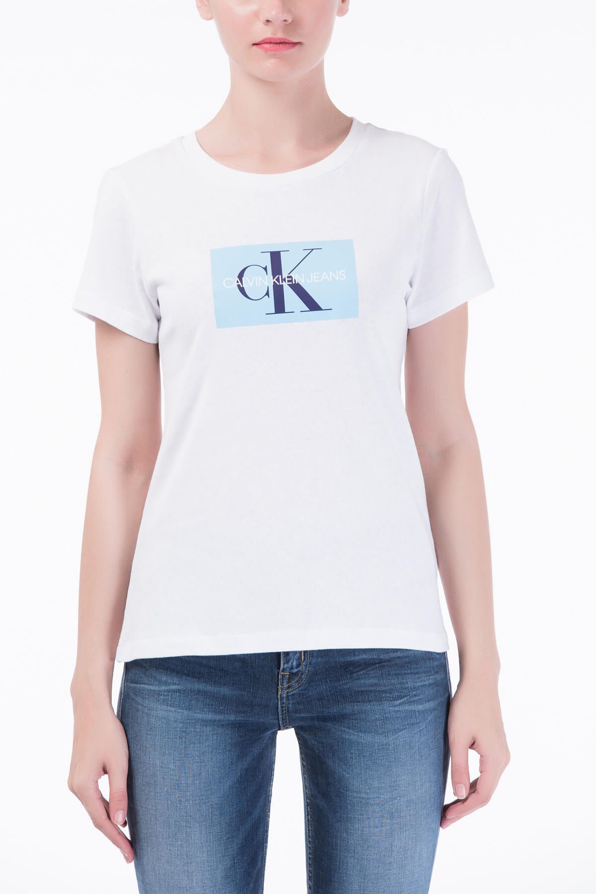 Calvin Klein Kadın Beyaz T-shirt PRE18KJ20J207946-CK112