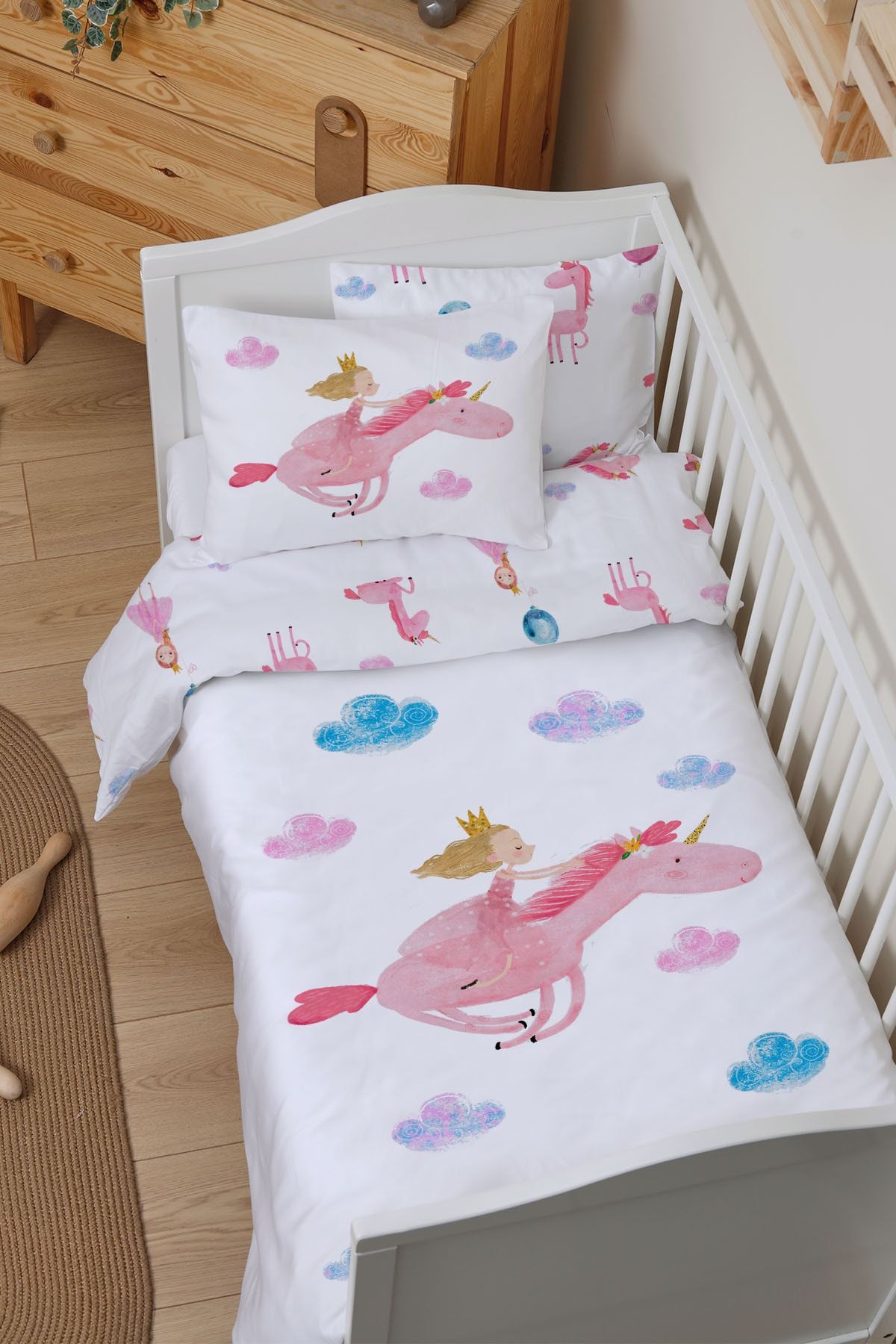 Tuğba Kuğu Organik Bebek Nevresim Takımı (100X150) - For Baby Serisi - Prensesle Uçan Unicorn