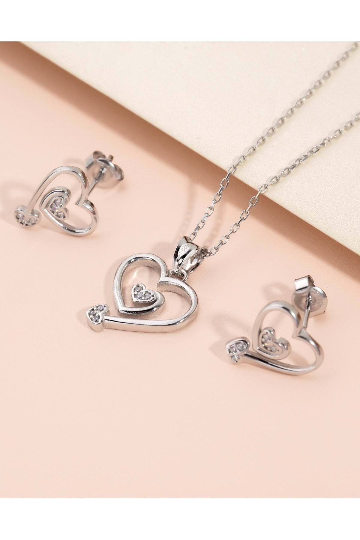 By More Pırlanta Modeli Kalp Gümüş Takı Seti
