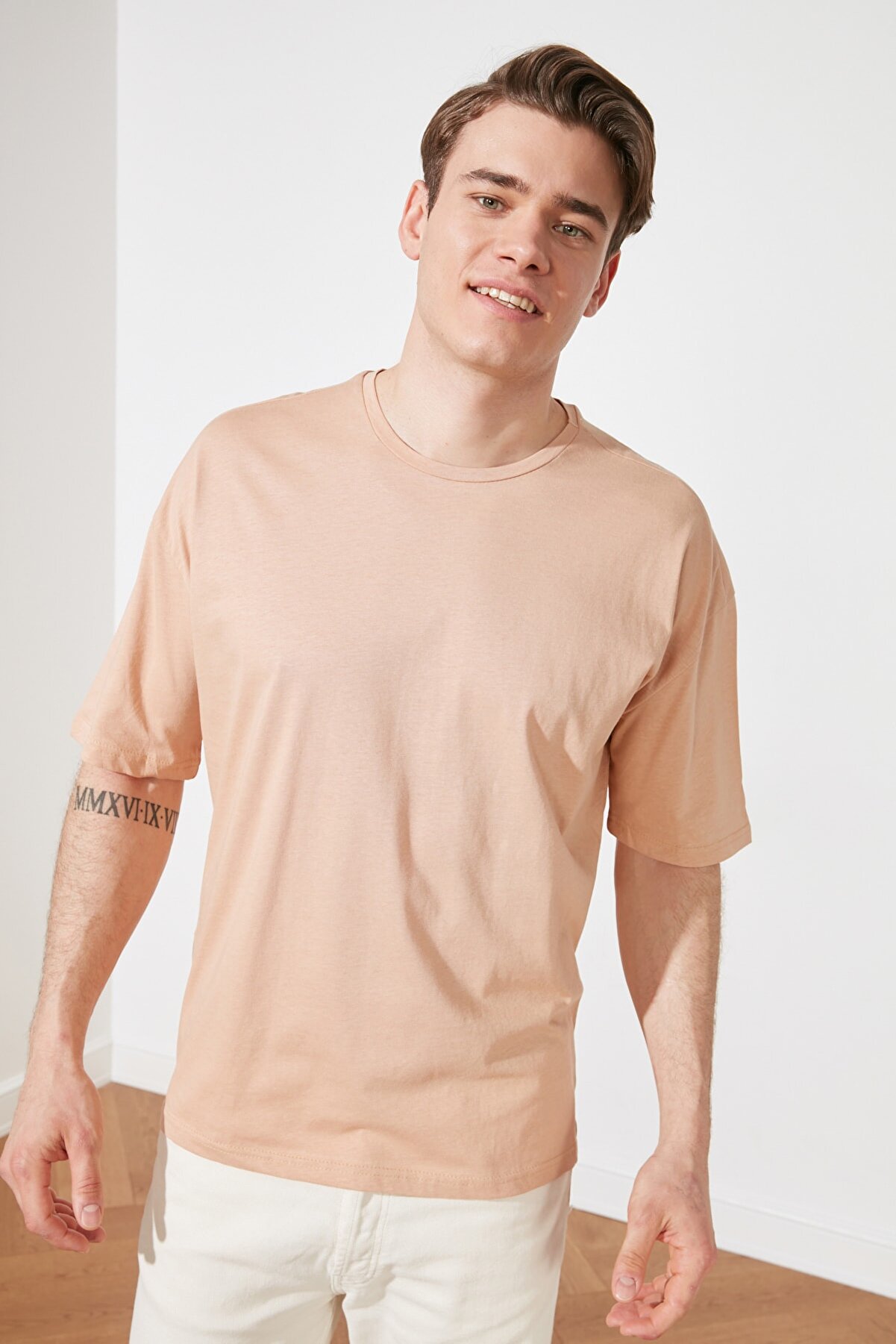 TRENDYOL MAN Camel Erkek Oversize T-Shirt TMNSS21TS3022