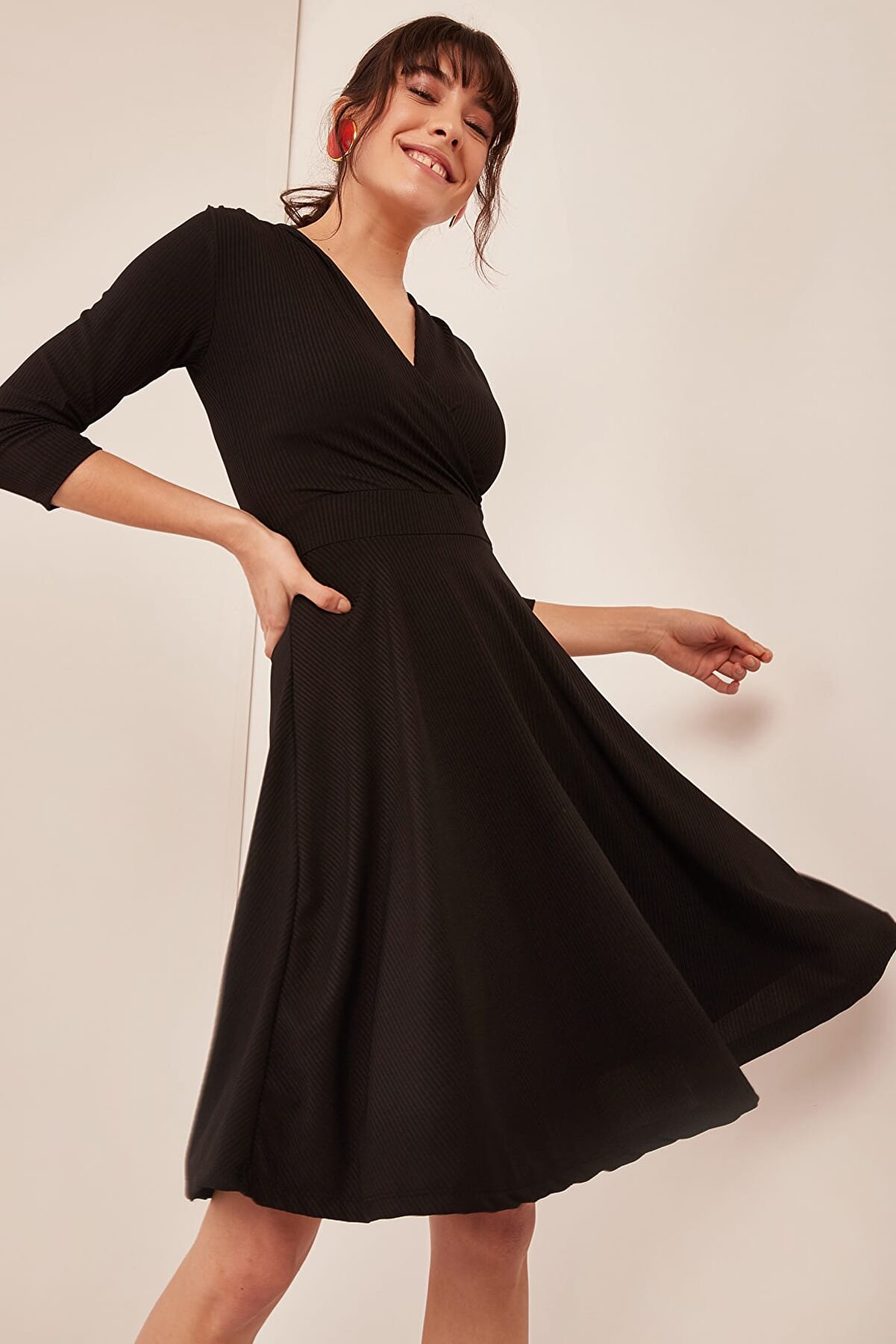 Olalook Kadın Siyah Kruvaze Kaşkorse Kloş Elbise ELB-18000001
