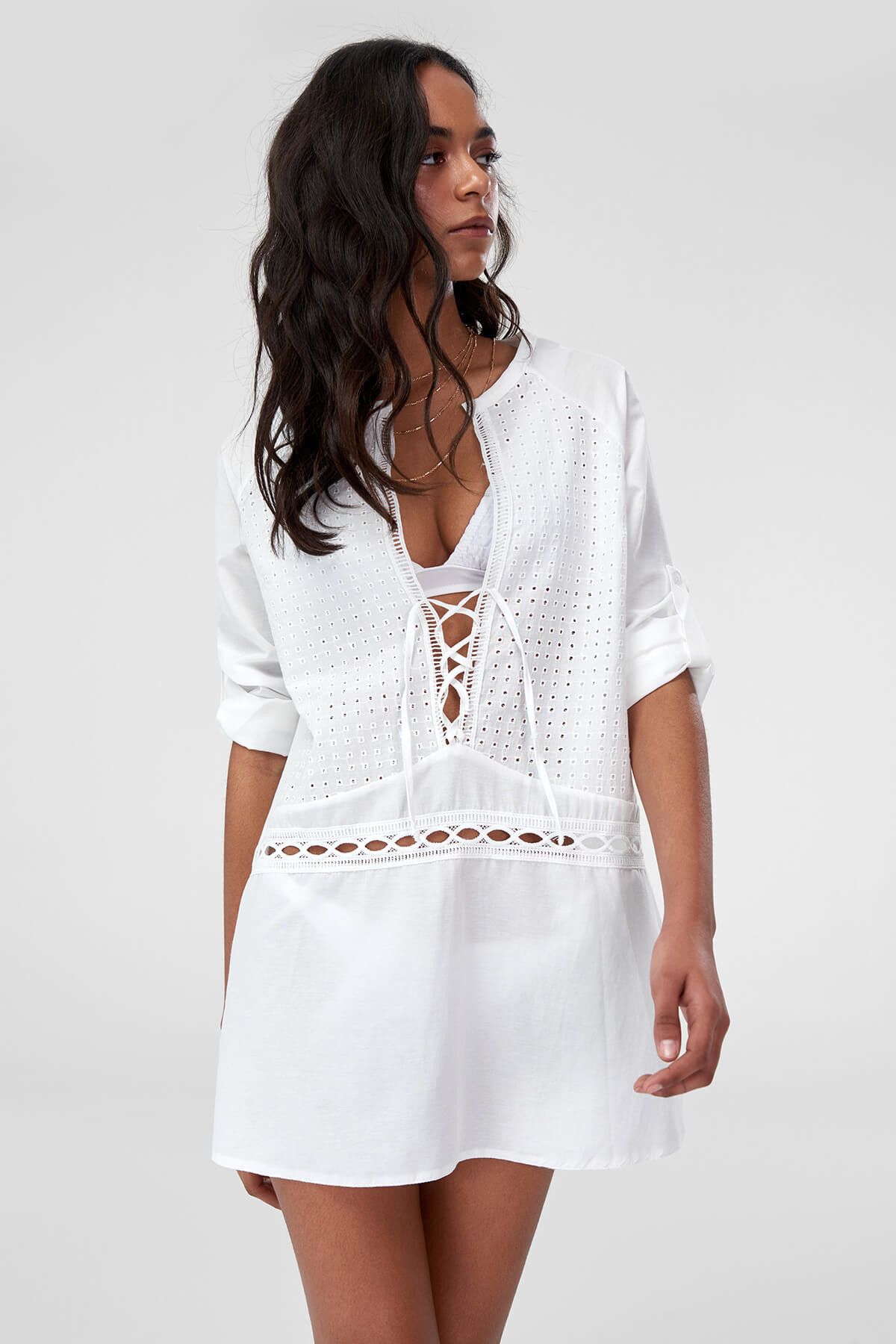 TRENDYOLMİLLA Beyaz Yakası Bağcık Detaylı Elbise TBEAW18BB0331