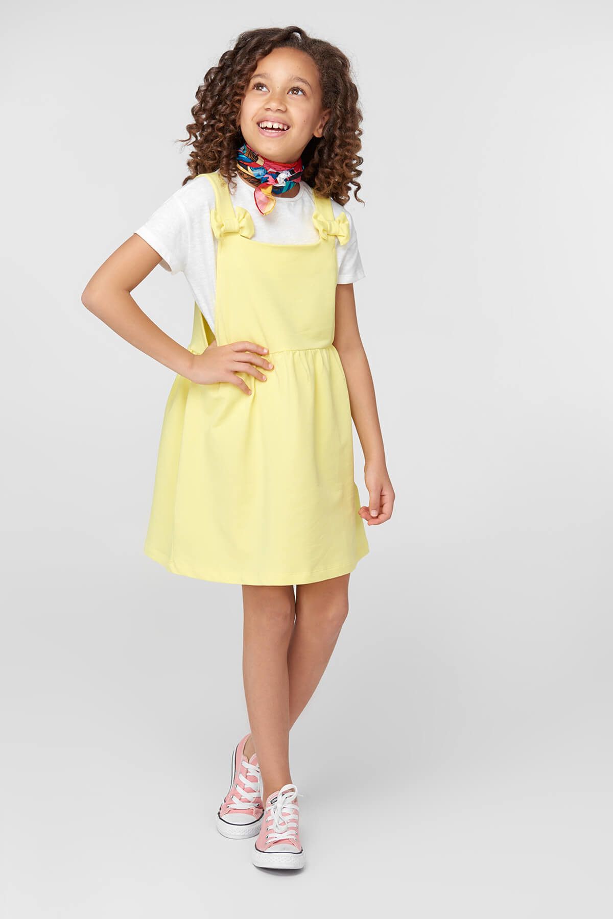 TRENDYOLKIDS Sarı Fiyonk Askılı Jile Kız Çocuk Elbise TKDSS18CU0185