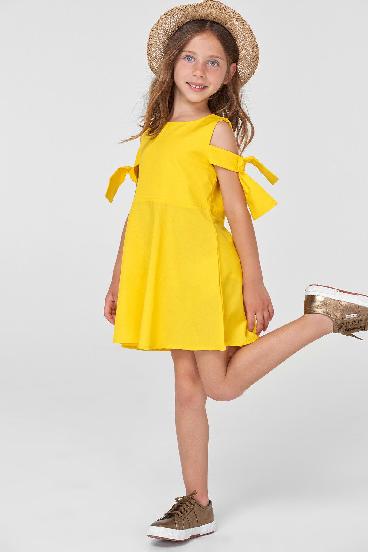 TRENDYOLKIDS Sarı Kol Detaylı Kız Çocuk  Elbise TKDSS18OA0074