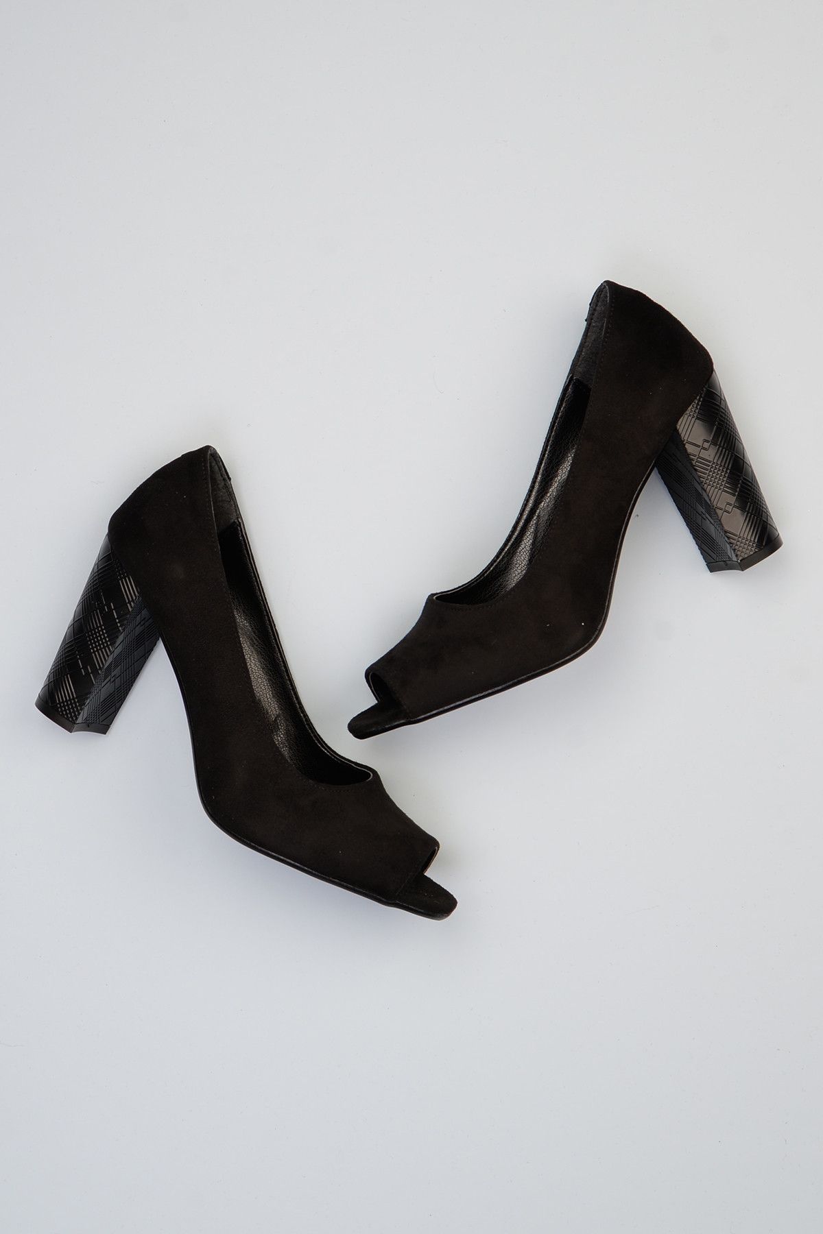 Bambi Siyah Kadın Klasik Topuklu Ayakkabı F0363132572