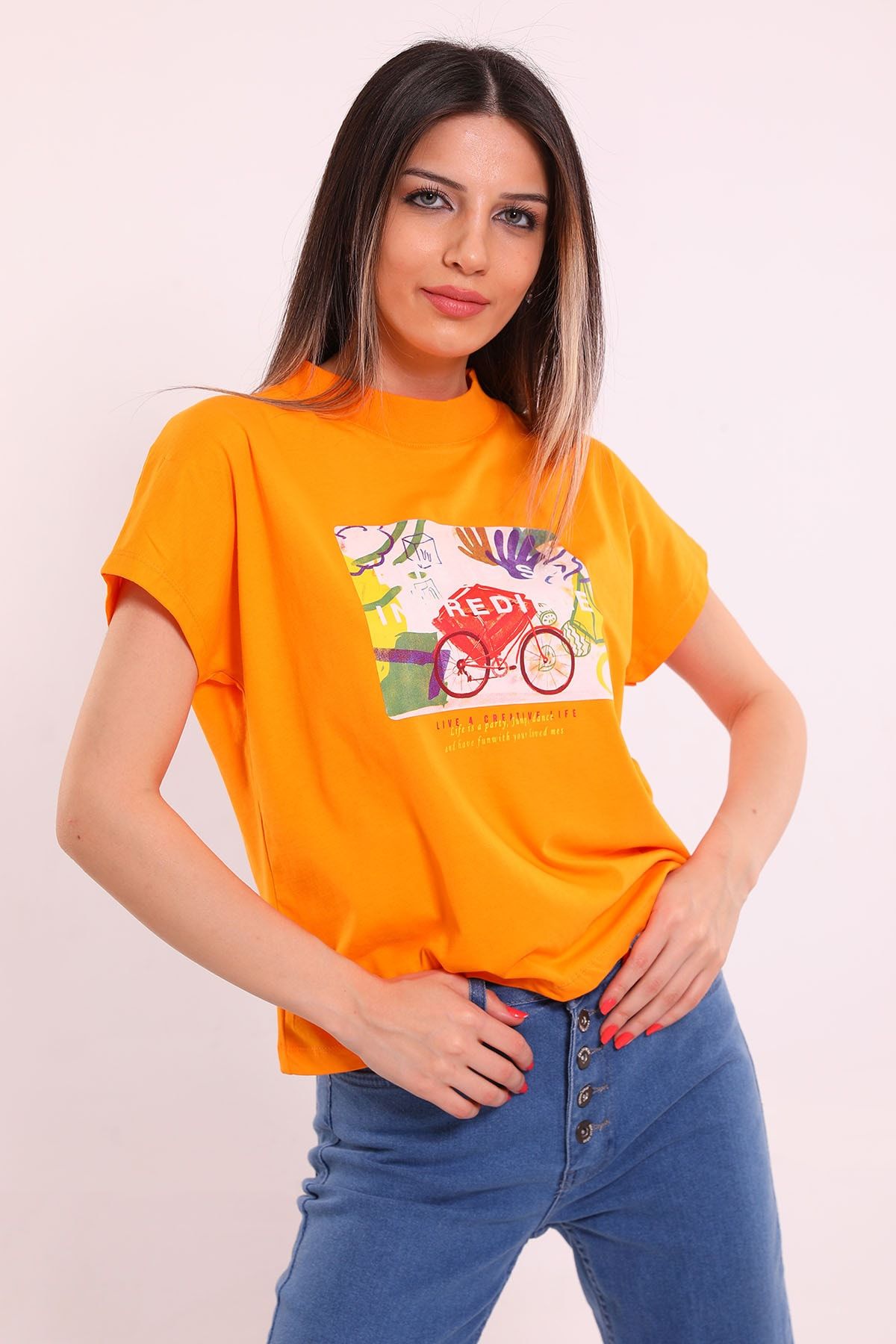 Julude Orange Kadın Yaka Ribanalı Ön Baskılı T-shirt