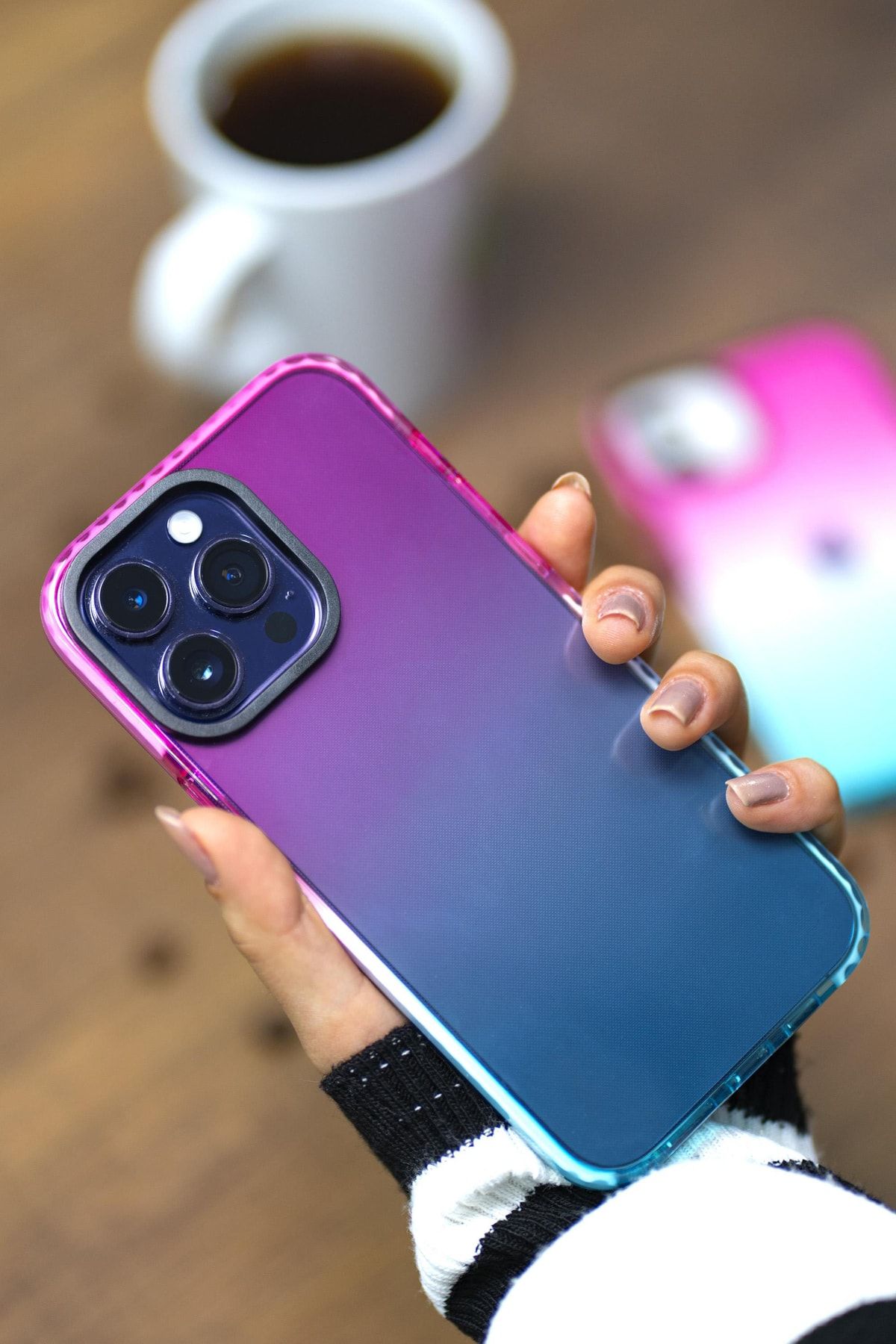 mooodcase Iphone 14 Pro Max Uyumlu Premium Rainbow Renkli Silikonlu Telefon Kılıfı
