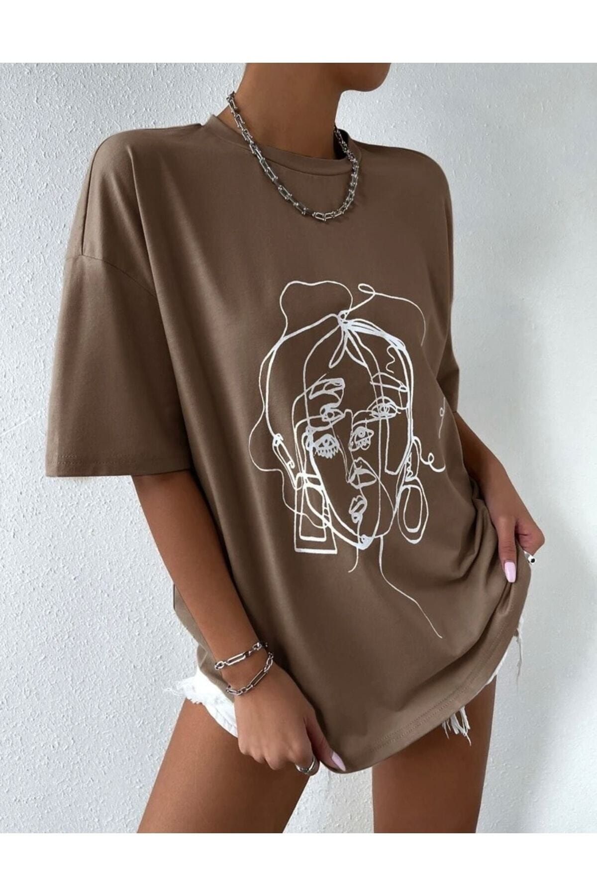 NİCE Marecash Kadın Shimmer Baskılı Oversize T-shirt