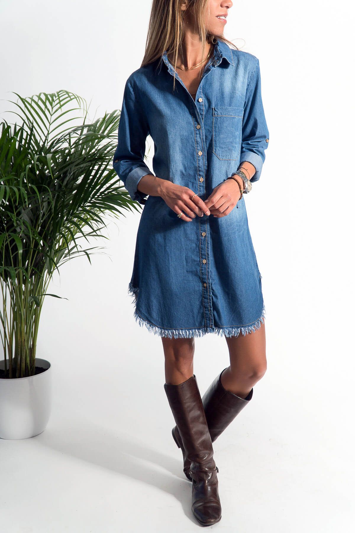 Trend Alaçatı Stili Kadın Mavi Eteği Püsküllü Kot Elbise AYN-1610