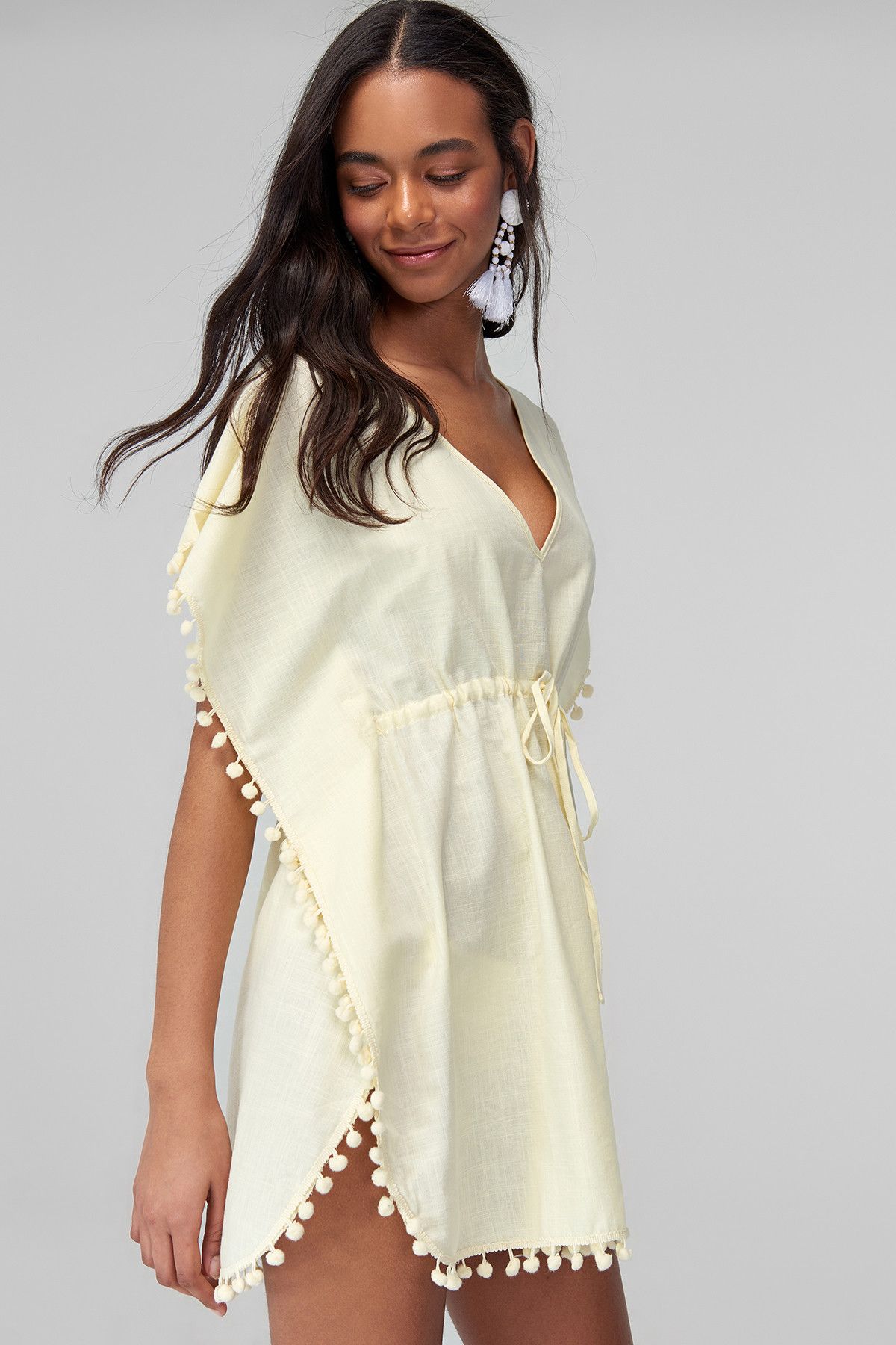 TRENDYOLMİLLA Sarı Ponpon detaylı Elbise TBESS18CU0127