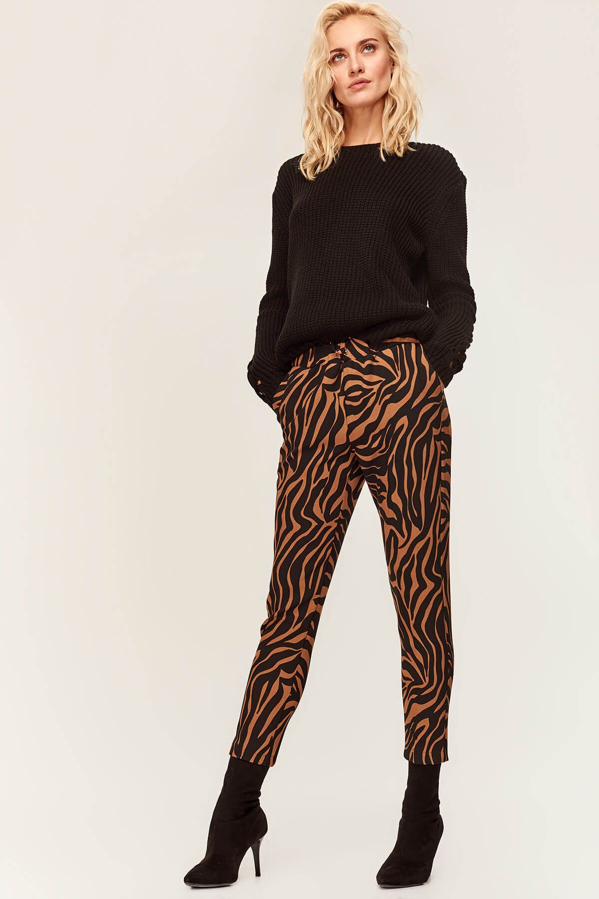 TRENDYOLMİLLA Tarçın Zebra Desenli Pantolon TOFAW19ST0211
