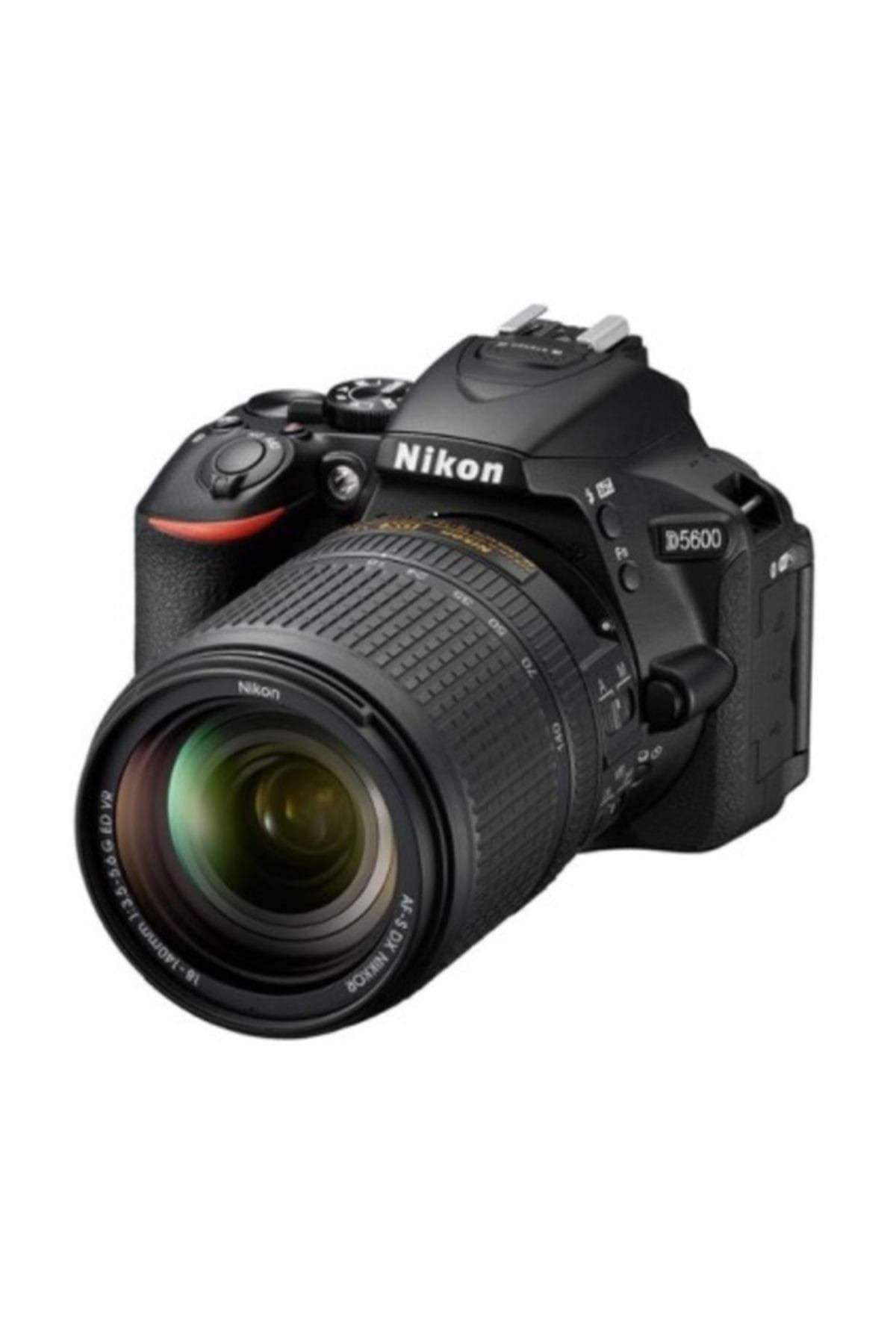 Nikon D5600 18-140mm VR Lensli Kit