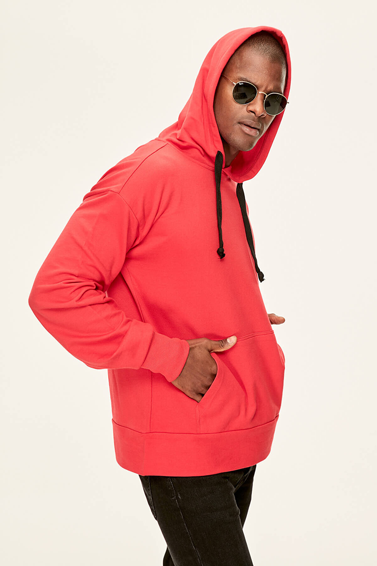 TRENDYOL MAN Kırmızı Erkek Oversize Kapüşonlu Sweatshirt TMNSS19GS0001