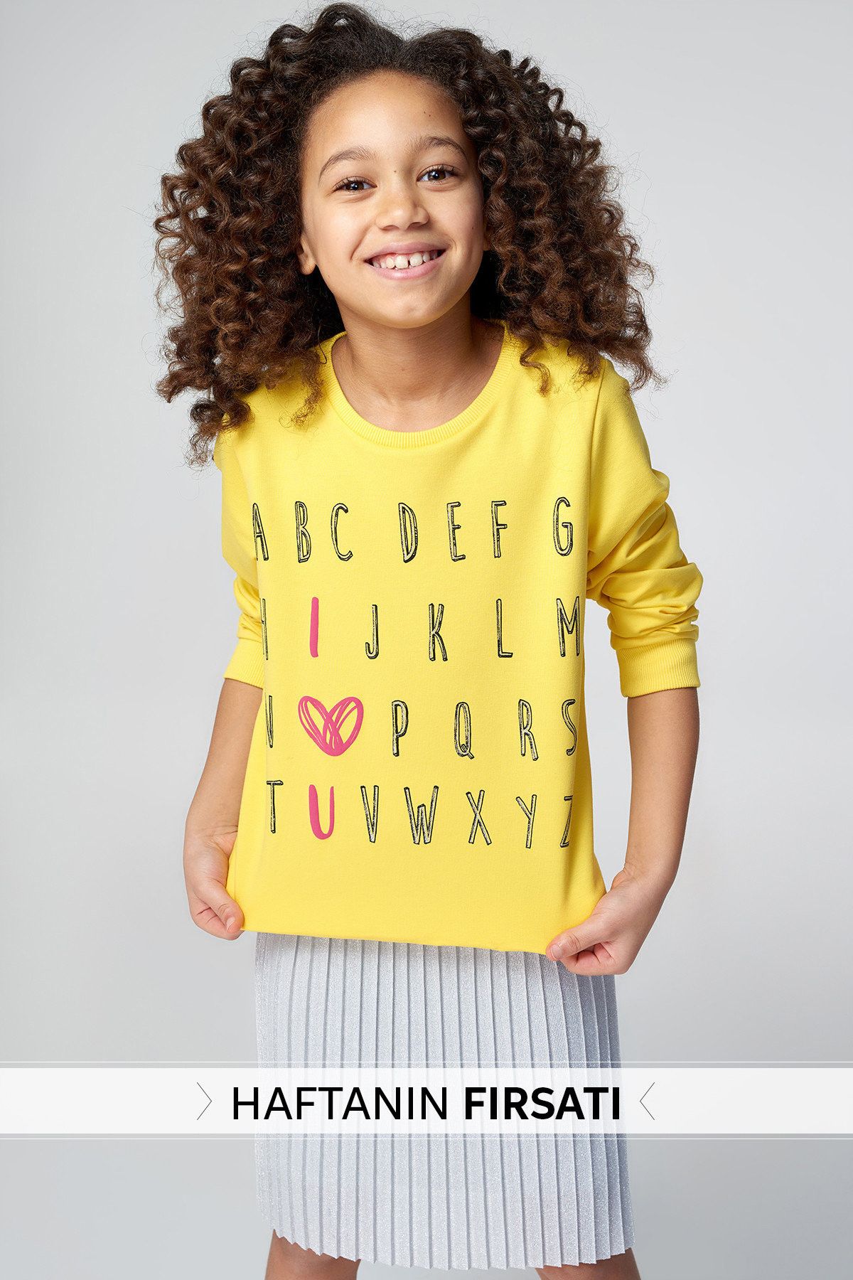 TRENDYOLKIDS Sarı Alfabe Baskılı Kız Çocuk  Sweatshirt TKDSS18TC0076