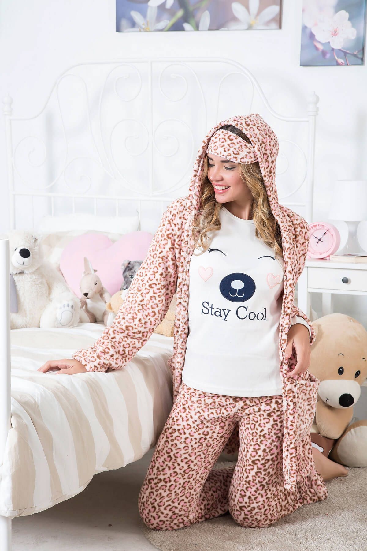 Elitol Premium Kadın Ekru-Somon 3'lü Ultra Wellsoft Sabahlıklı Pijama Takımı 16700