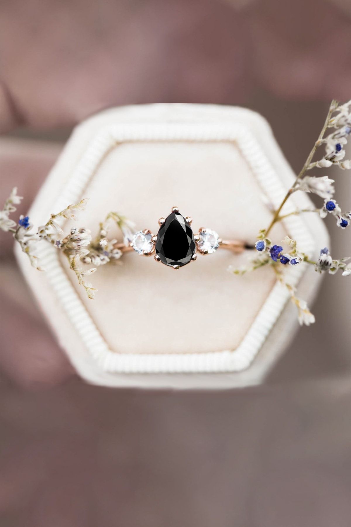 Sahira Jewelry Mistik Topaz Siyah Taşlı Ayarlanabilir 14 K Rose Altın Kaplama Kadın Yüzük
