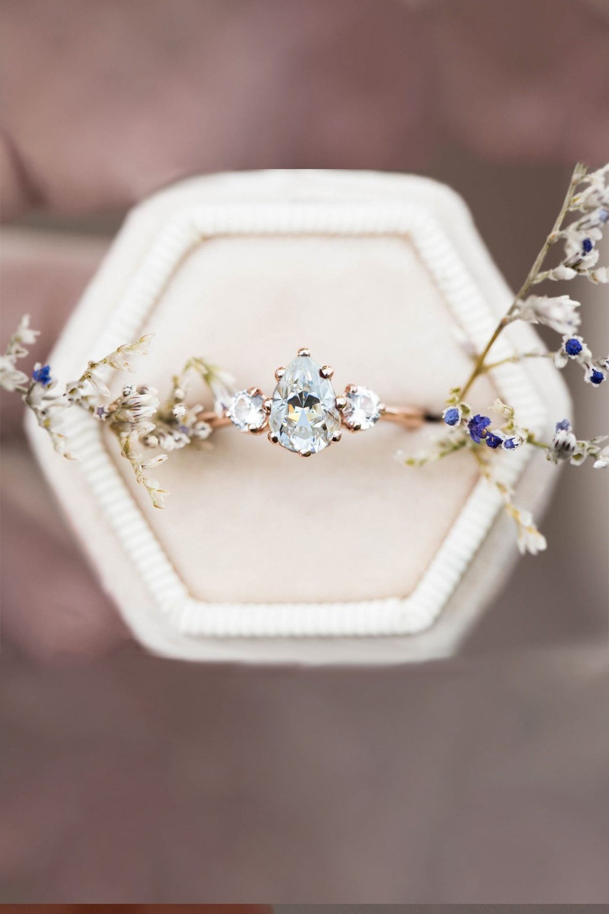Sahira Jewelry Mistik Topaz Beyaz Taşlı Ayarlanabilir 14 K Rose Altın Kaplama Kadın Yüzük