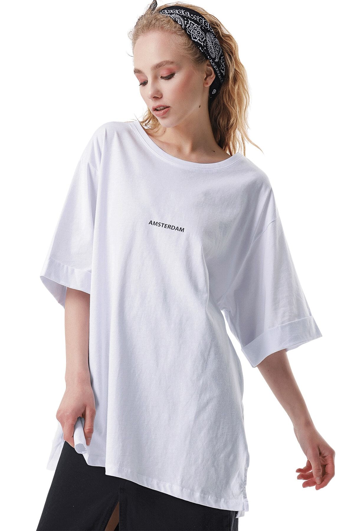 butikburuç Kadın Beyaz Amsterdam Baskılı Duble Kol Salaş Tişört
