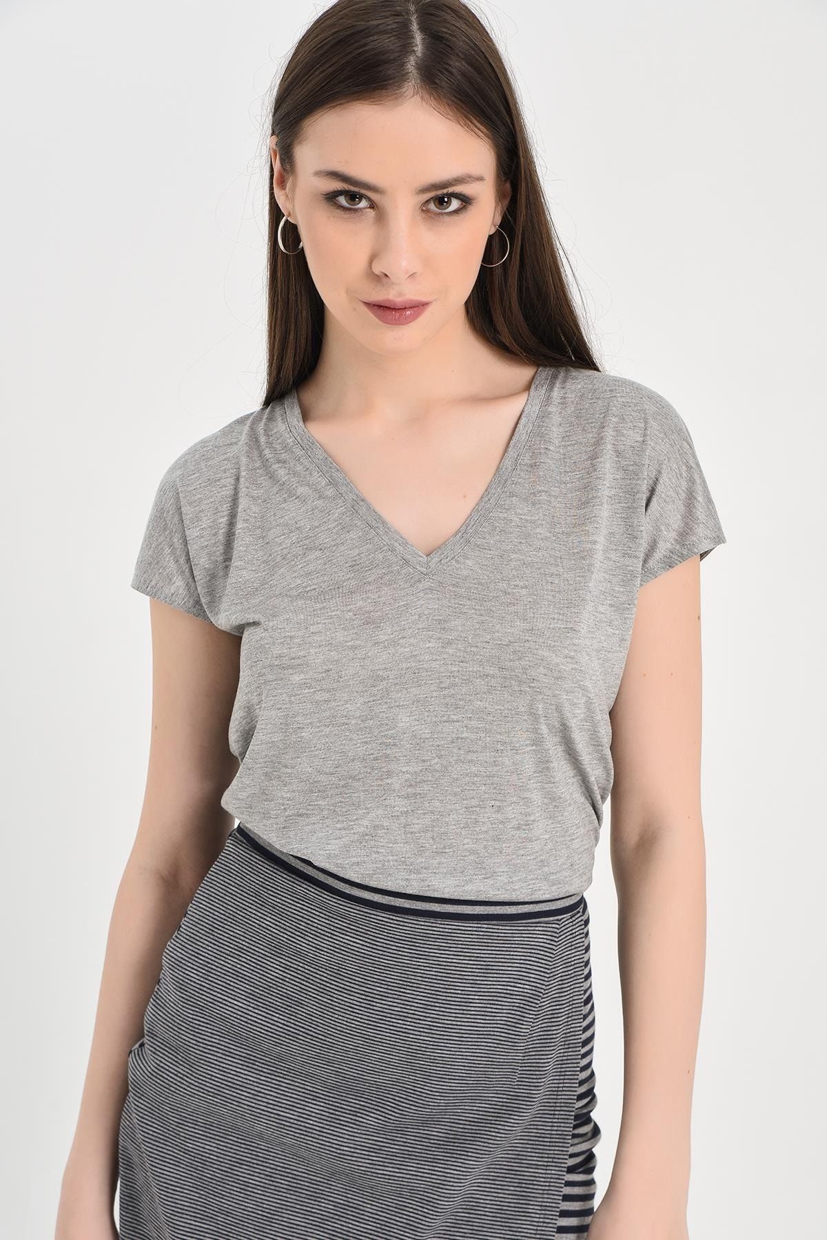 Hanna's Kadın V Yaka Gri Melanj Örme Kısa Kol Basic T-shirt